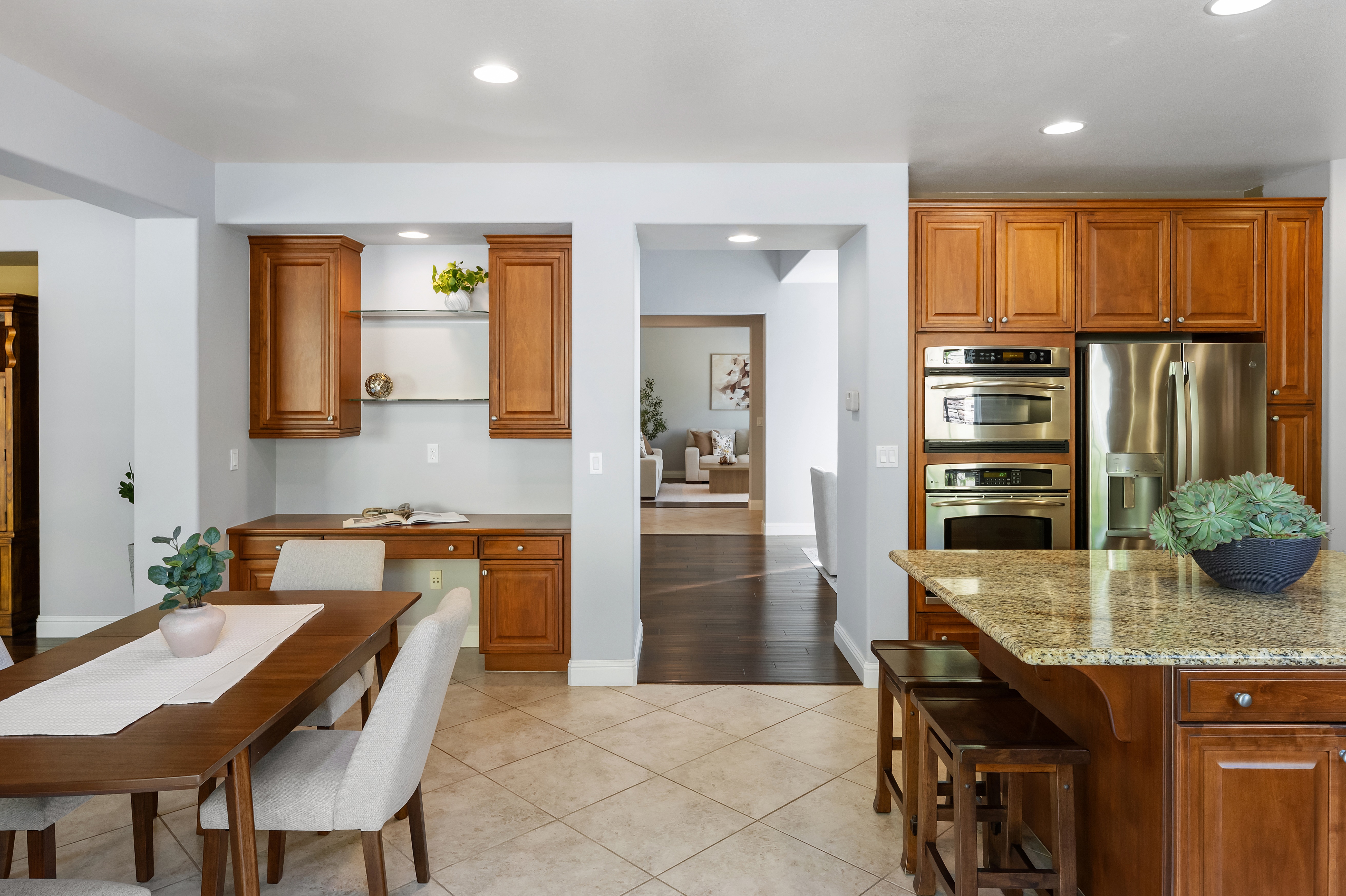  Mediterranean Elegance Meets Resort-Style Living in Prestigious Windemere - 物件實景