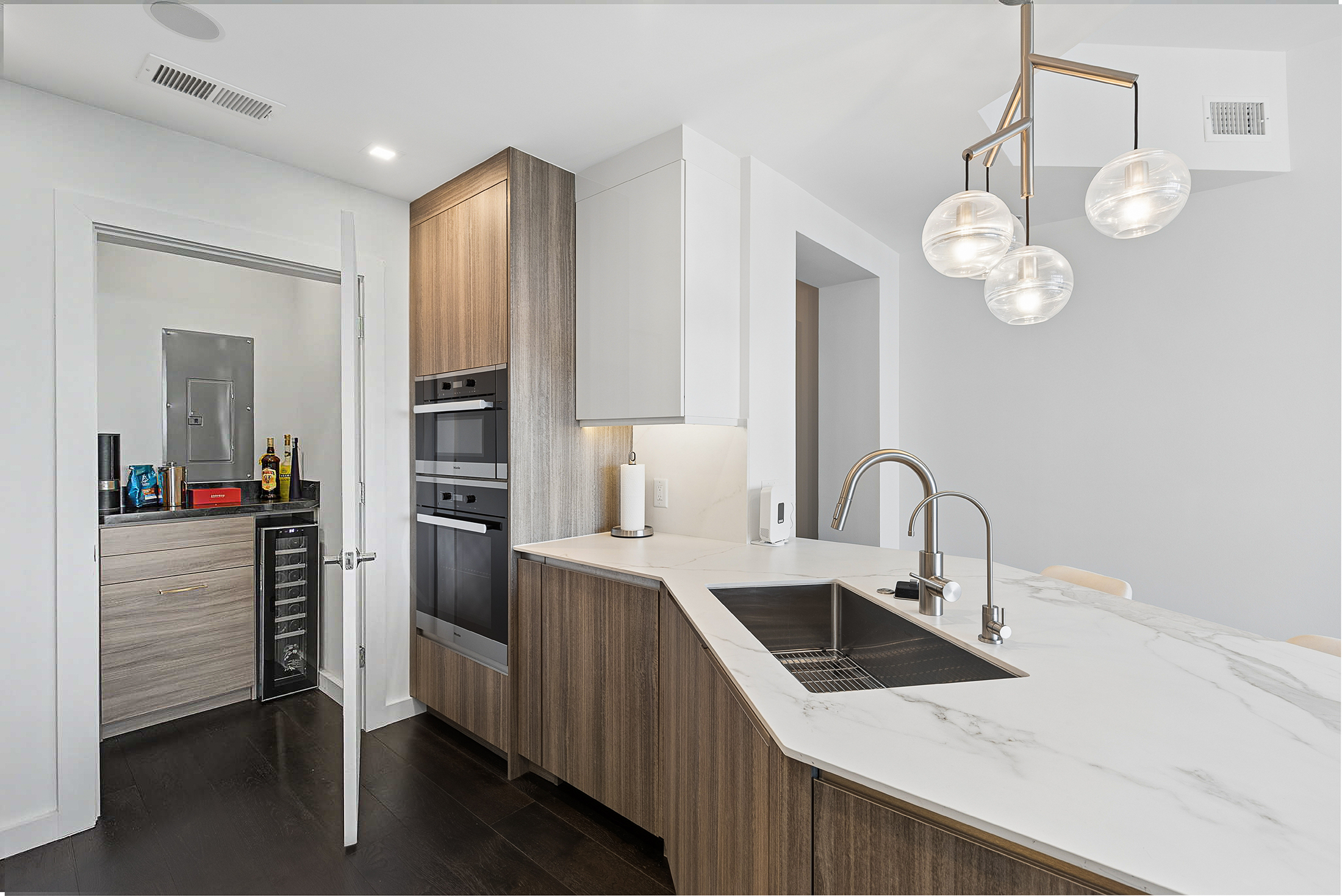  Exceptional One Bedroom Residence at Luxe - 物件實景
