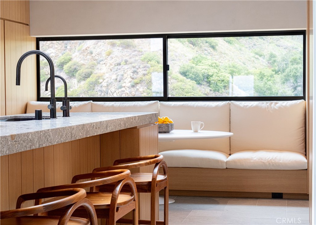 Malibu, California, 90265, United States, 7 Bedrooms Bedrooms, ,9 BathroomsBathrooms,Residential,For Sale,1838942