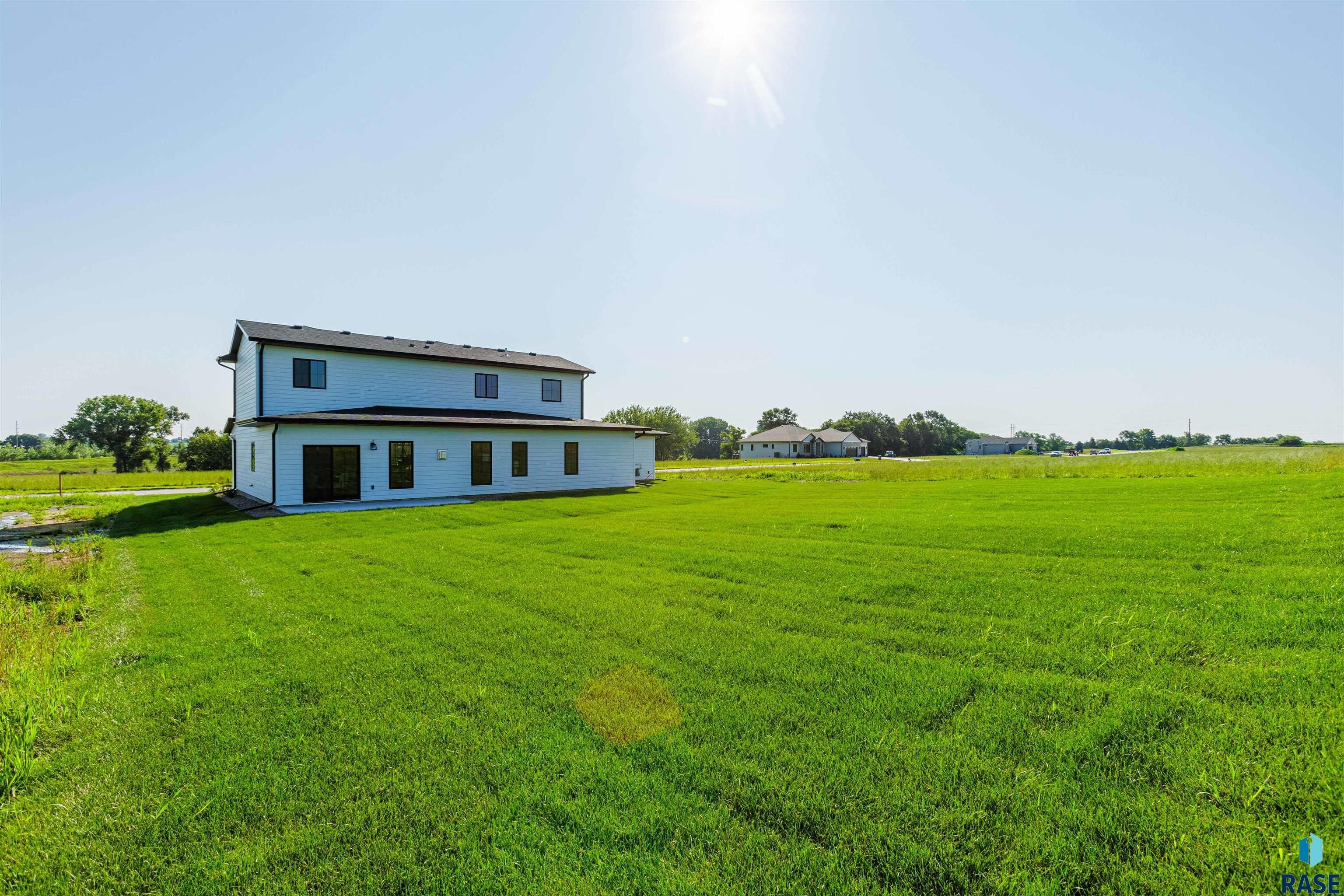 Rock Rapids, Iowa, 51246, United States, 5 Bedrooms Bedrooms, ,3 BathroomsBathrooms,Residential,For Sale,1957836