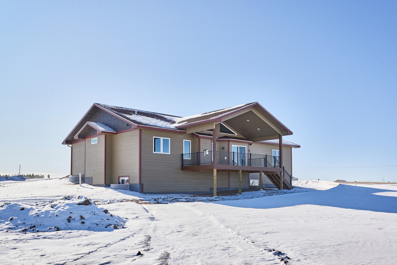 Cheyenne, Wyoming, 82009, United States, 3 Bedrooms Bedrooms, ,2 BathroomsBathrooms,Residential,For Sale,1982343