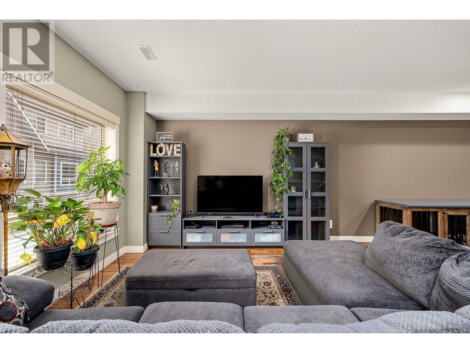 VERNON, British Columbia, V1T 9X1, CA, 3 Bedrooms Bedrooms, ,2 BathroomsBathrooms,Residential,For Sale,1883583