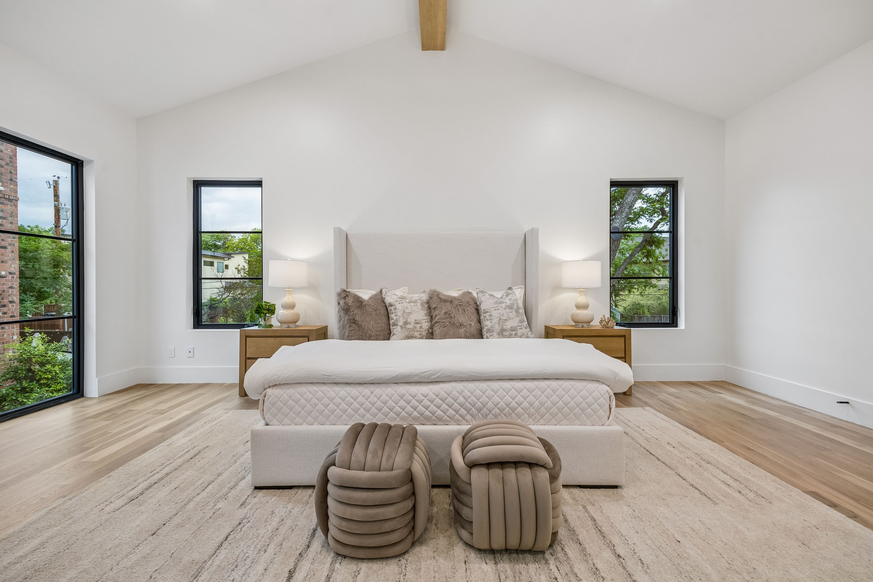  Luxurious East Dallas Home by Birchwood Custom Homes with Modern Elegance - 物件實景