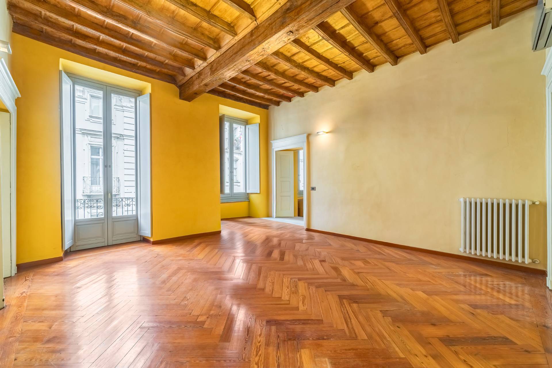 Torino, Torino, 10100, IT, 3 Bedrooms Bedrooms, ,1 BathroomBathrooms,Residential,For Sale,1925782