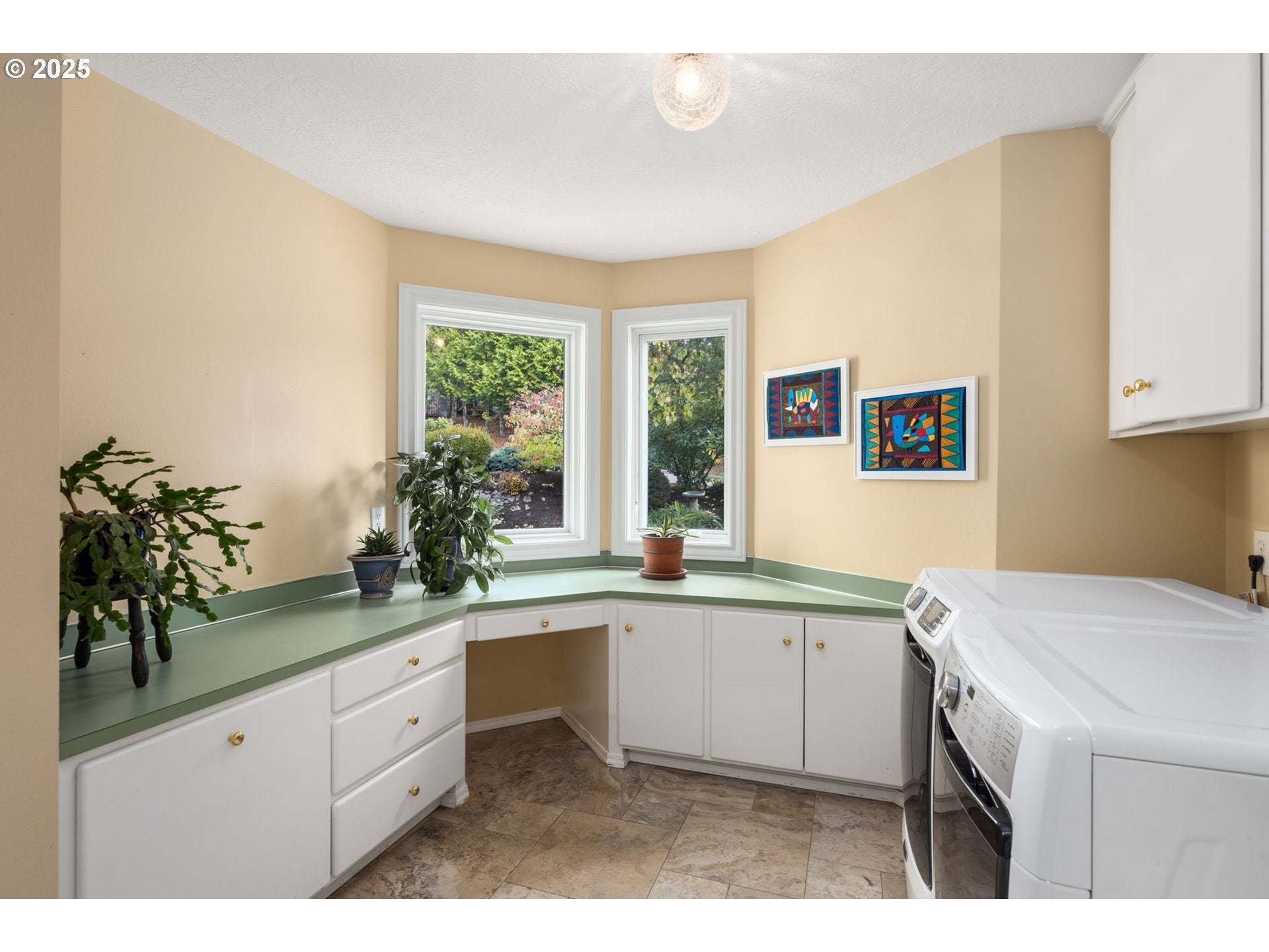 Happy Valley, Oregon, 97086, United States, 3 Bedrooms Bedrooms, ,4 BathroomsBathrooms,Residential,For Sale,1990937