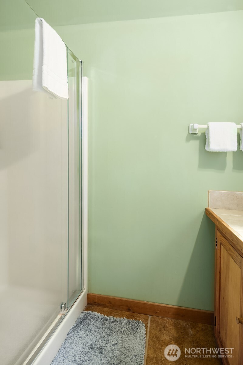 Clinton, Washington, 98236, United States, 3 Bedrooms Bedrooms, ,2 BathroomsBathrooms,Residential,For Sale,1949676