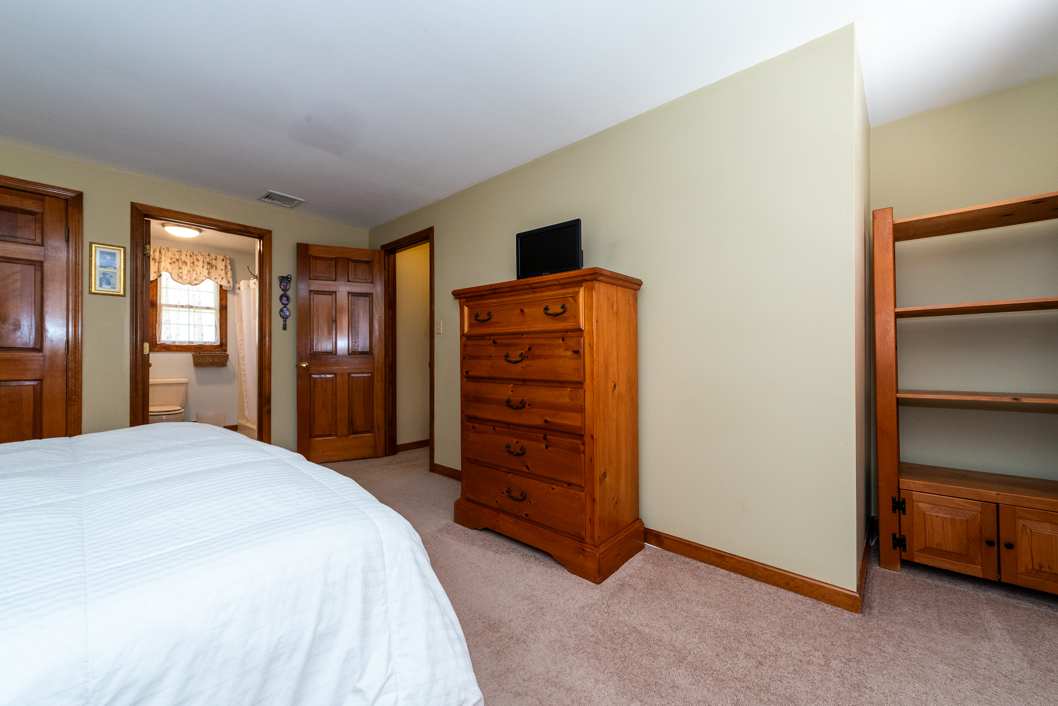  Beautifully Maintained Colonial Set on Over 2.5 Acres - 物件實景