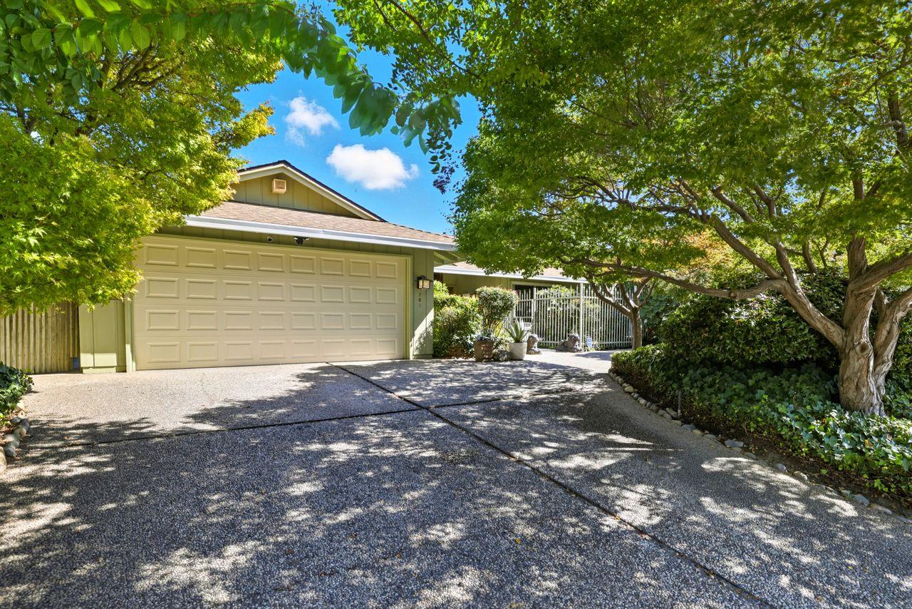 Sacramento, California, 95825, United States, 3 Bedrooms Bedrooms, ,2 BathroomsBathrooms,Residential,For Sale,1964772