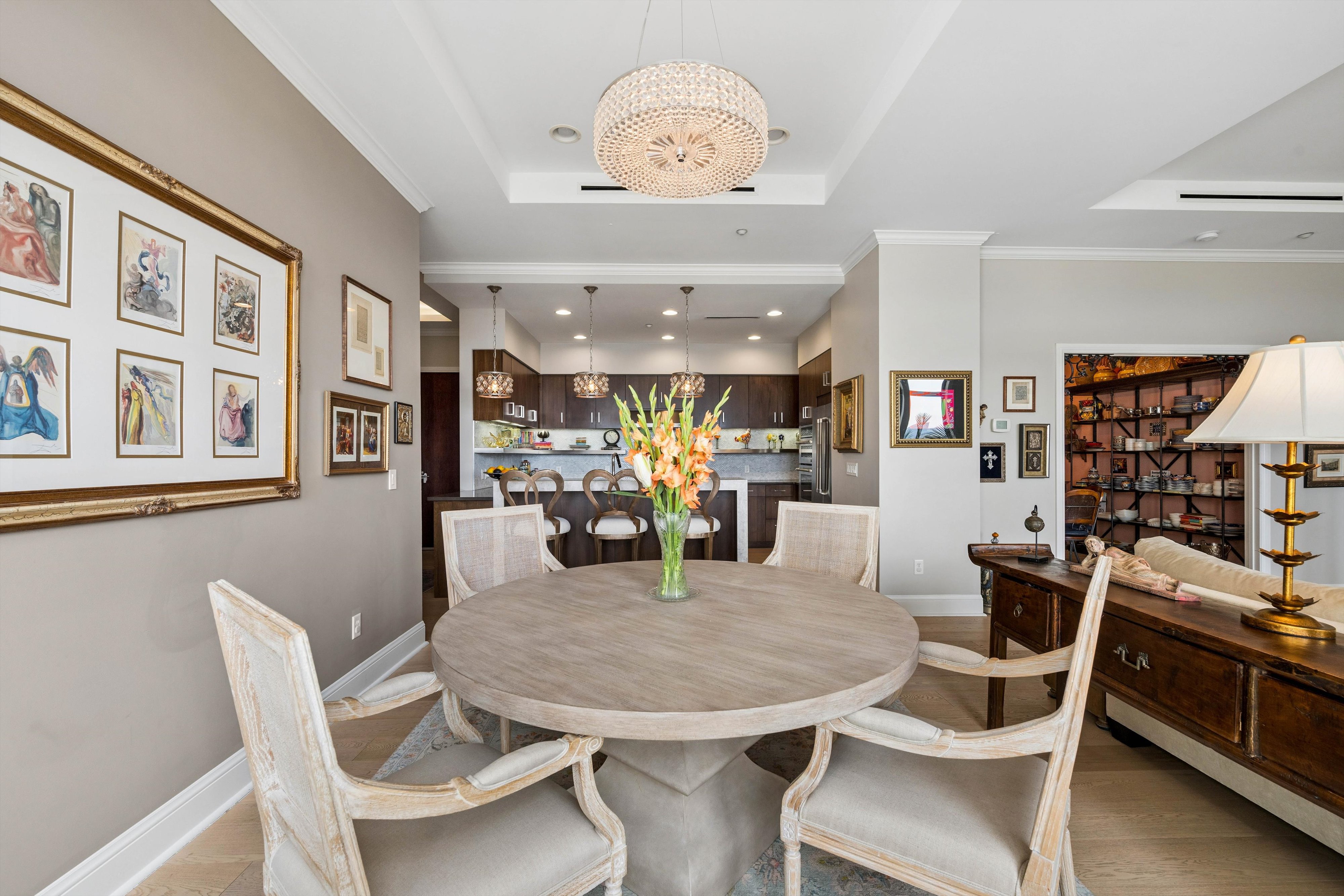  Experience Elevated Living in this Stunning Luxury Residence at The Landmark - 物件實景