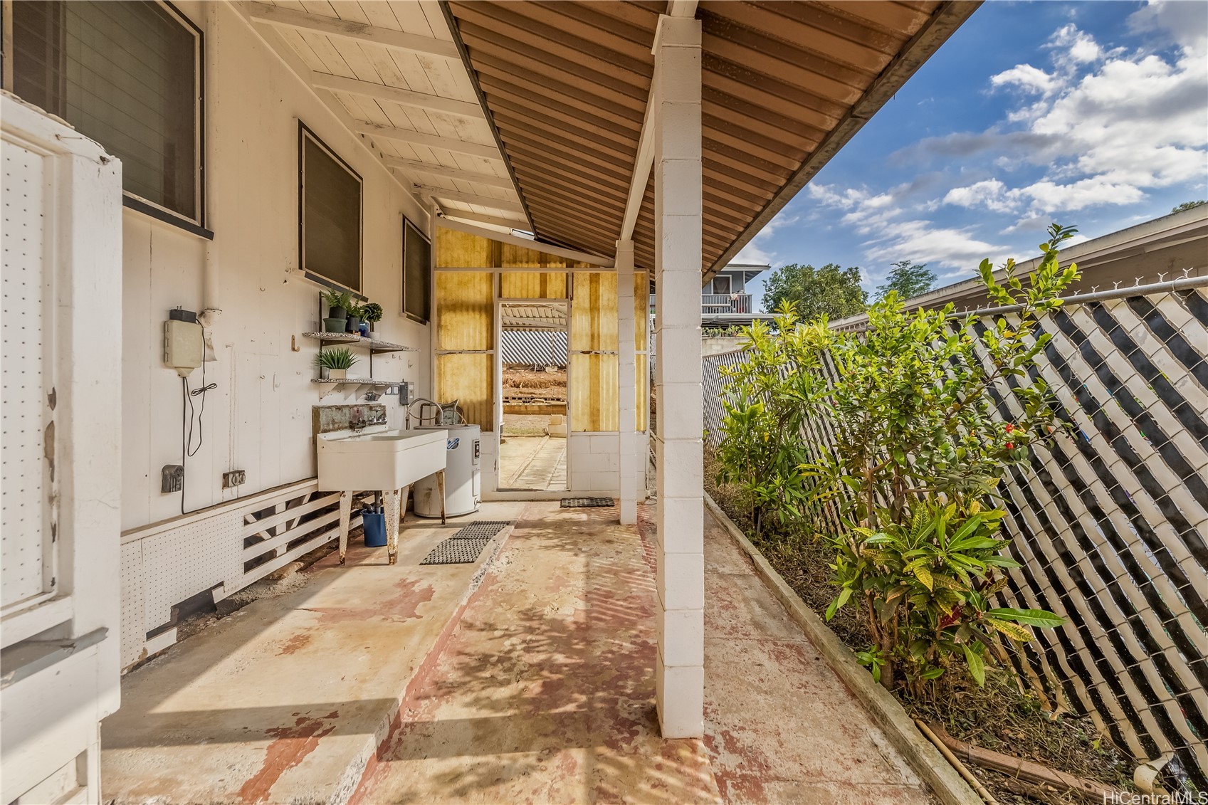 Waipahu, Hawaii, 96797, United States, 3 Bedrooms Bedrooms, ,2 BathroomsBathrooms,Residential,For Sale,1992125