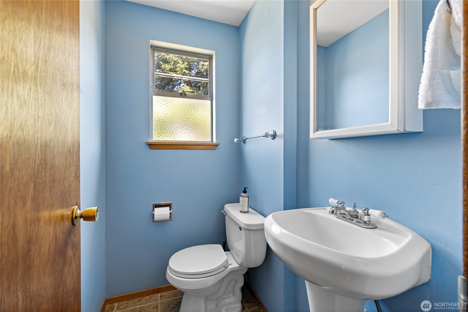Seatac, Washington, 98188, United States, 3 Bedrooms Bedrooms, ,2 BathroomsBathrooms,Residential,For Sale,1905826