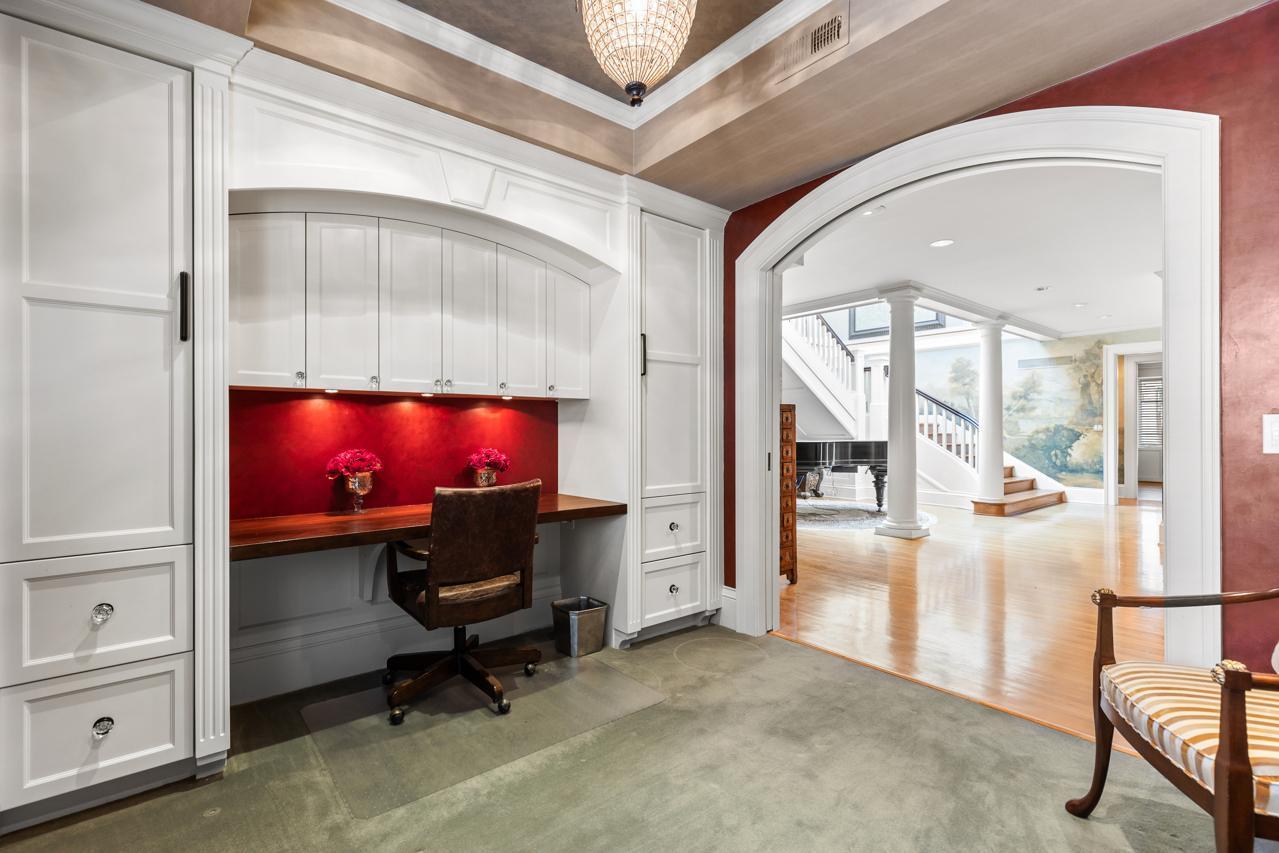 Minneapolis, Minnesota, 55405, United States, 4 Bedrooms Bedrooms, ,4 BathroomsBathrooms,Residential,For Sale,1821266