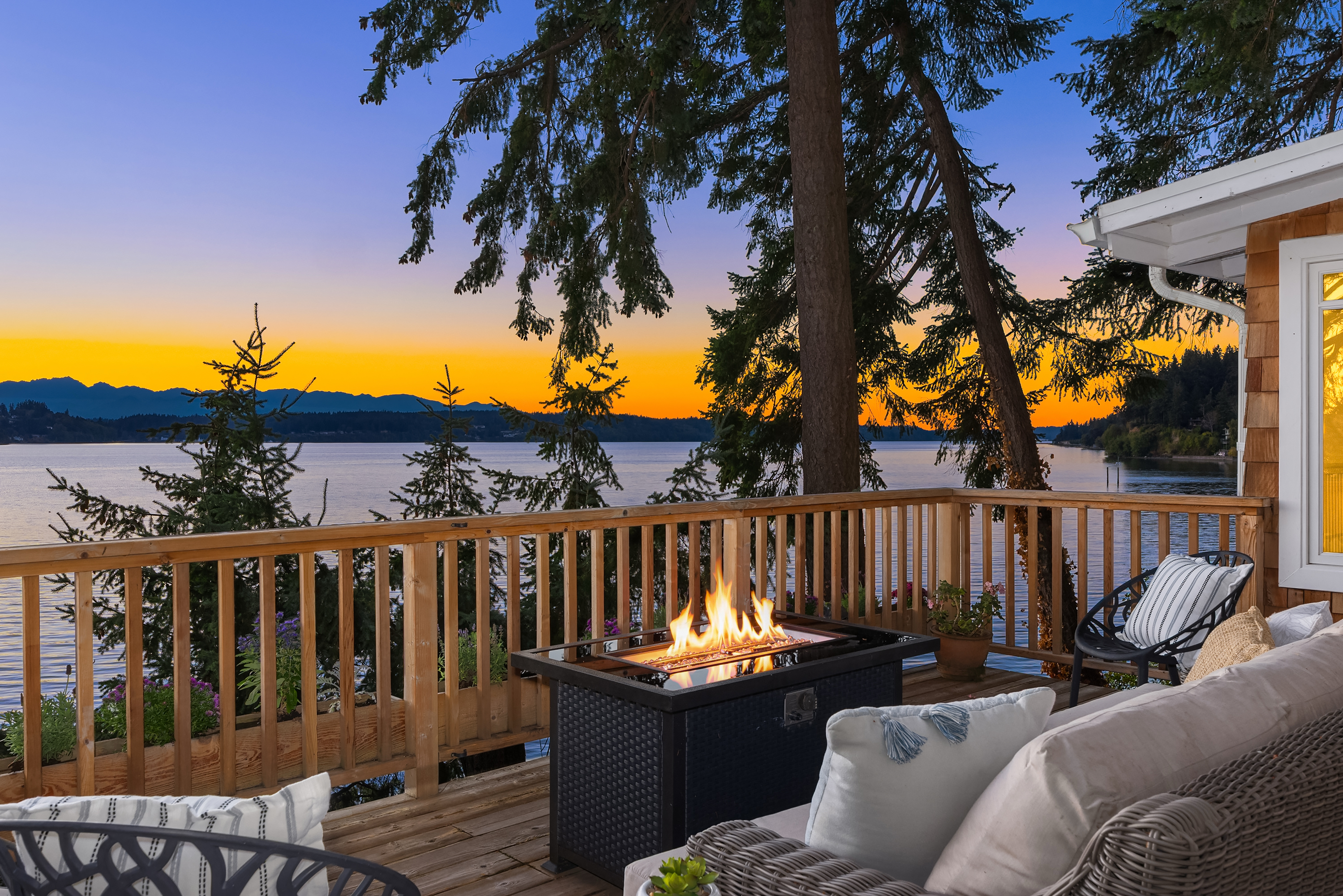  8405 Hansen Road Northeast, Bainbridge Island, WA 98110 - 物件實景