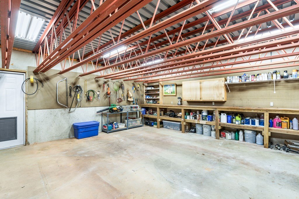 Hiawassee, Georgia, 30546, United States, 3 Bedrooms Bedrooms, ,4 BathroomsBathrooms,Residential,For Sale,1978454