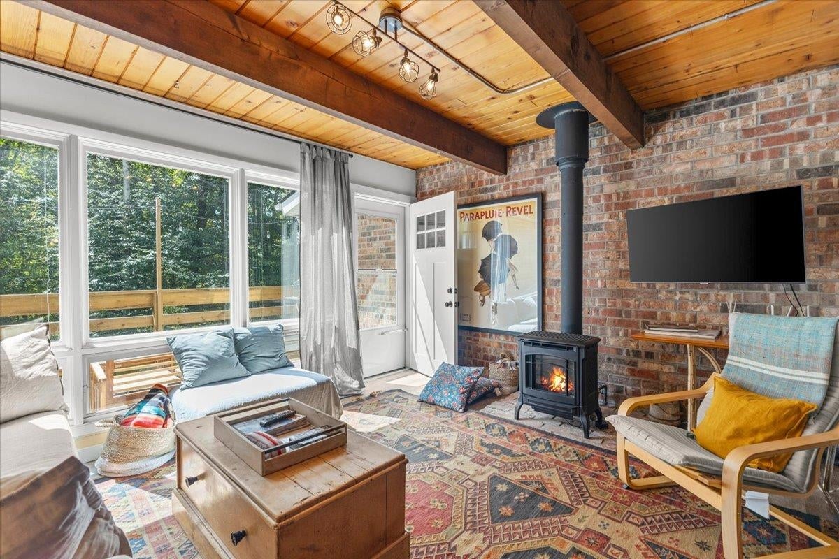 Stowe, Vermont, 05672, United States, 3 Bedrooms Bedrooms, ,2 BathroomsBathrooms,Residential,For Sale,1901768