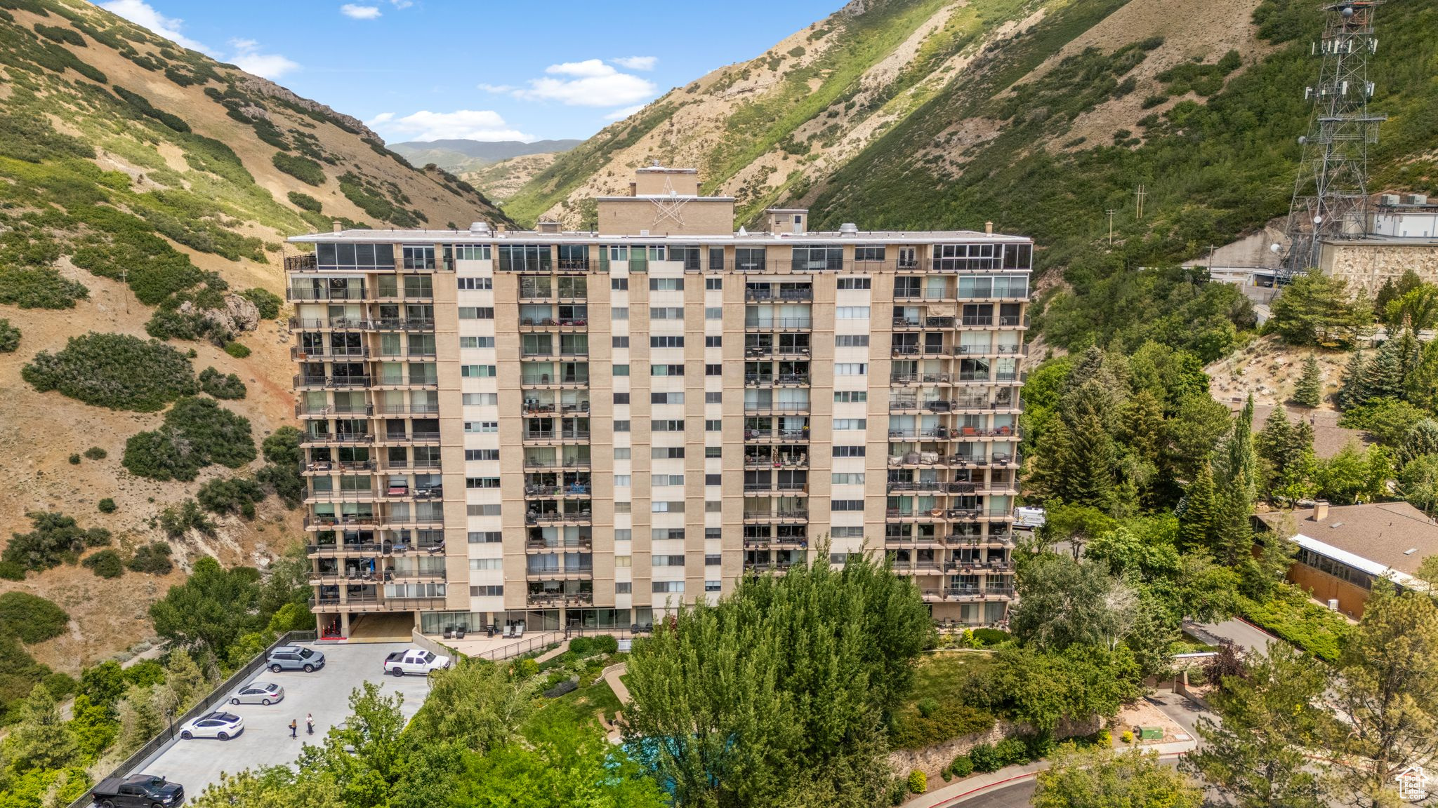 Salt Lake City, Utah, 84108, United States, 2 Bedrooms Bedrooms, ,1 BathroomBathrooms,Residential,For Sale,1882344