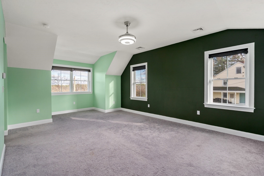 Mendon, Massachusetts, 01756, United States, 3 Bedrooms Bedrooms, ,3 BathroomsBathrooms,Residential,For Sale,1996040