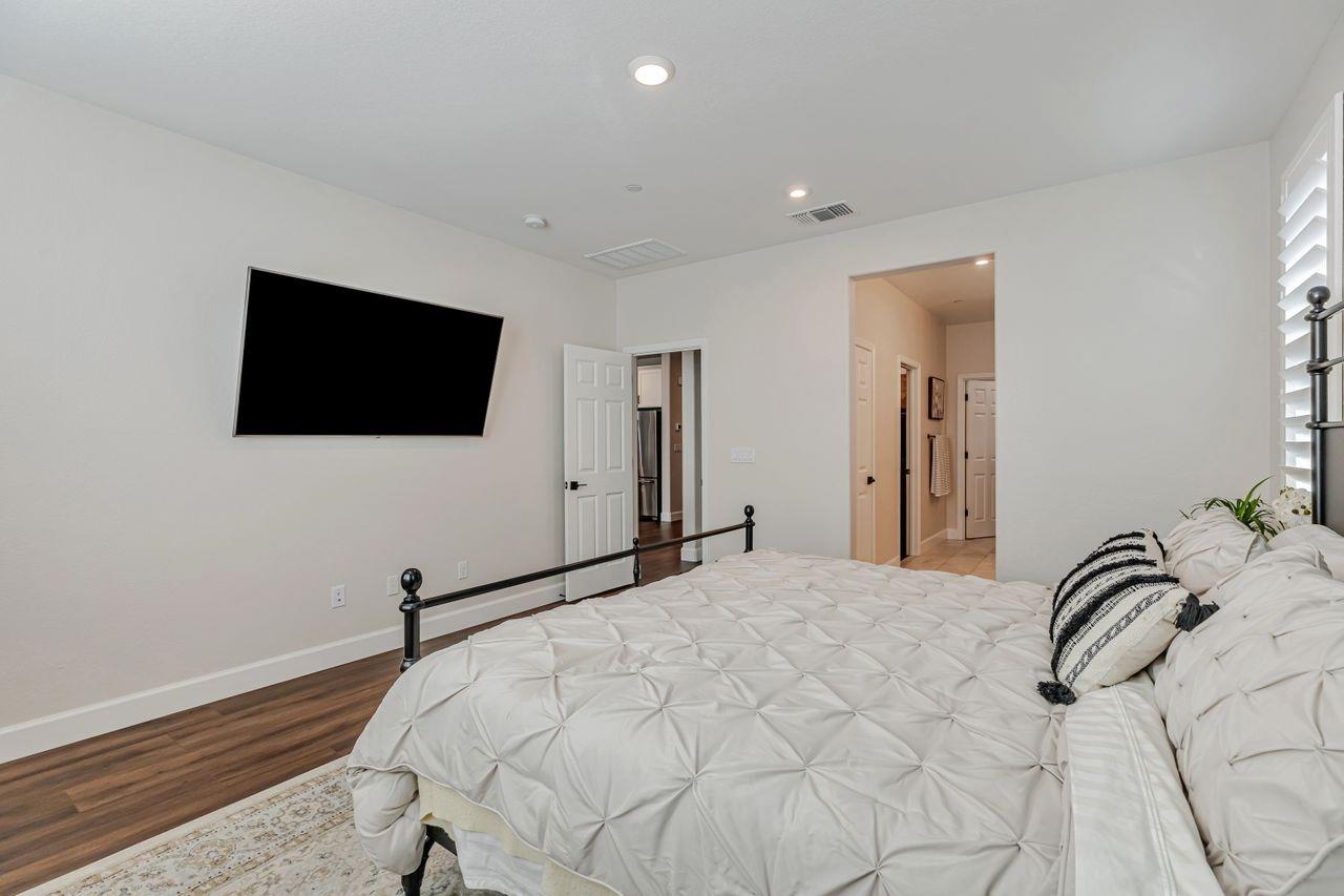 Sacramento, California, 95829, United States, 3 Bedrooms Bedrooms, ,2 BathroomsBathrooms,Residential,For Sale,1950991