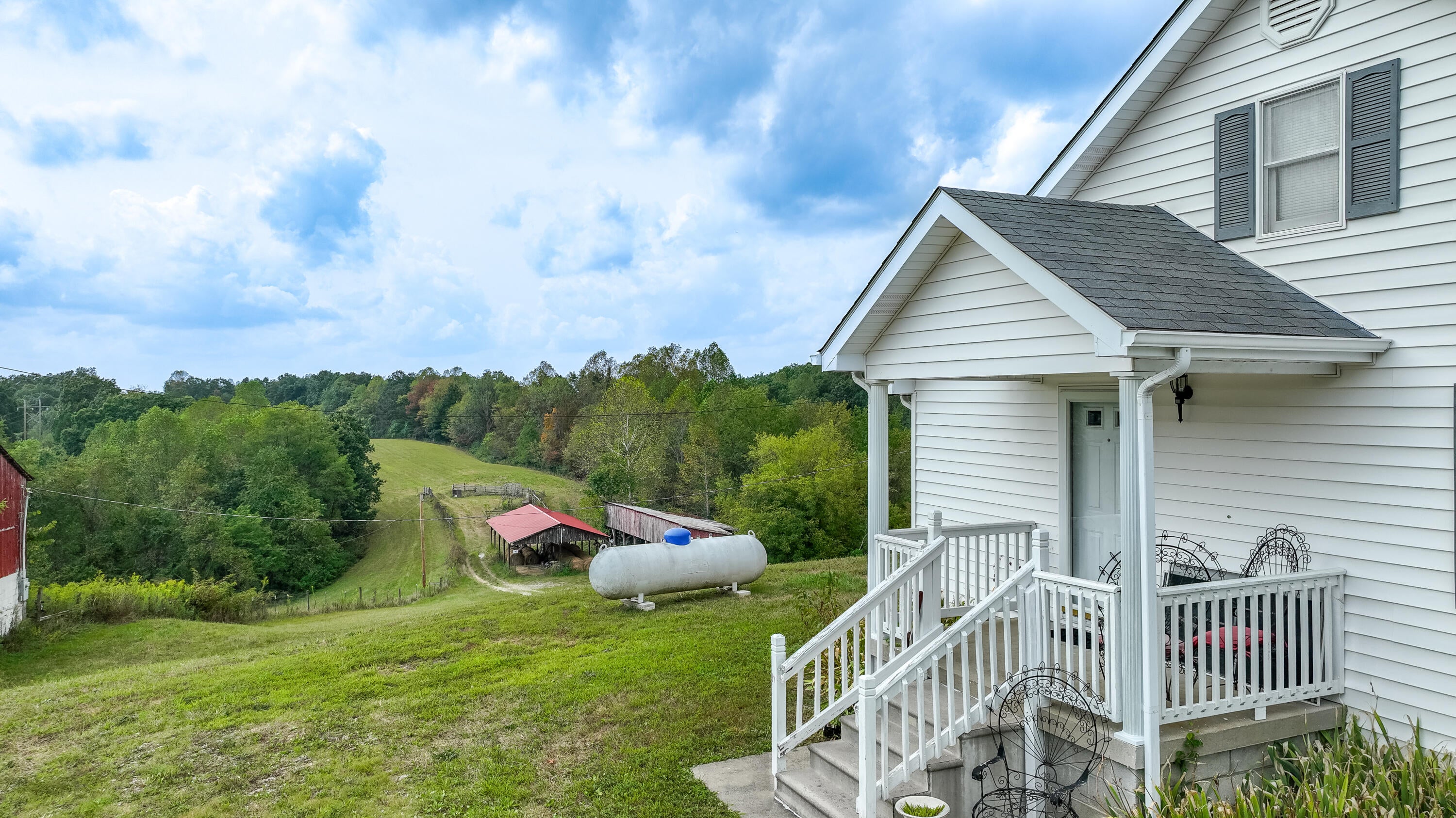 McKee, Kentucky, 40447, United States, 4 Bedrooms Bedrooms, ,2 BathroomsBathrooms,Residential,For Sale,1981490
