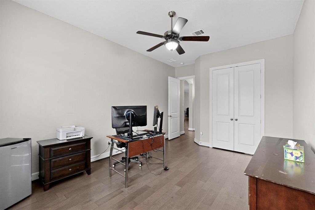 Mansfield, Texas, 76063, United States, 4 Bedrooms Bedrooms, ,3 BathroomsBathrooms,Residential,For Sale,1984510