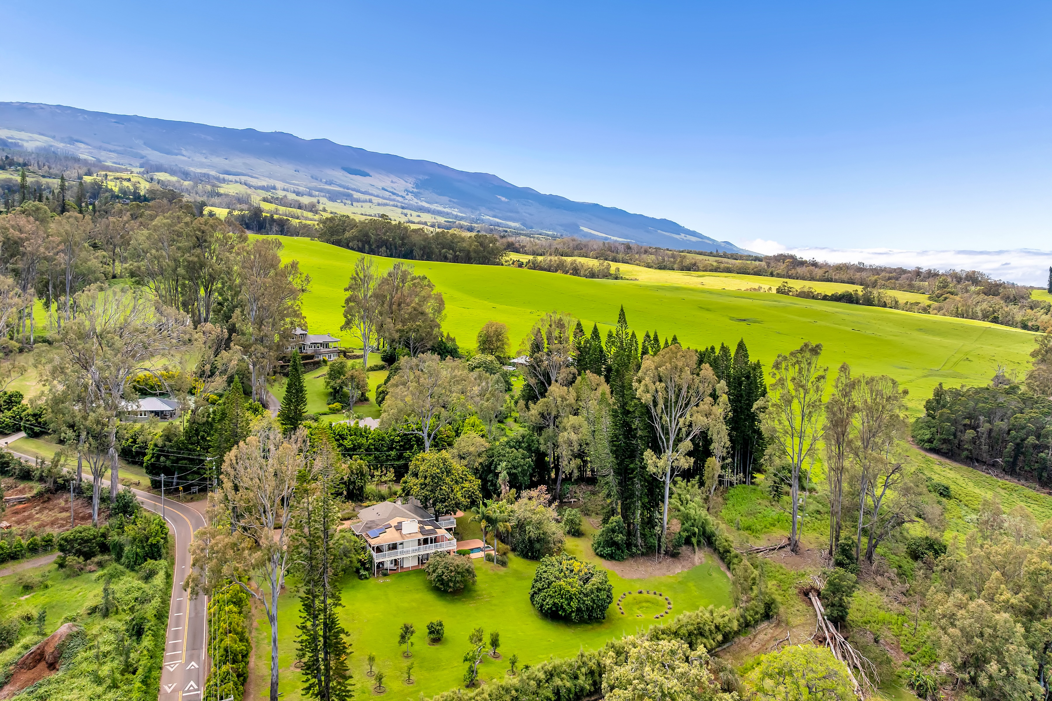  Sweet Lower Olinda Plantation Charm, pool, hot tub on 2 Acres - 物件實景