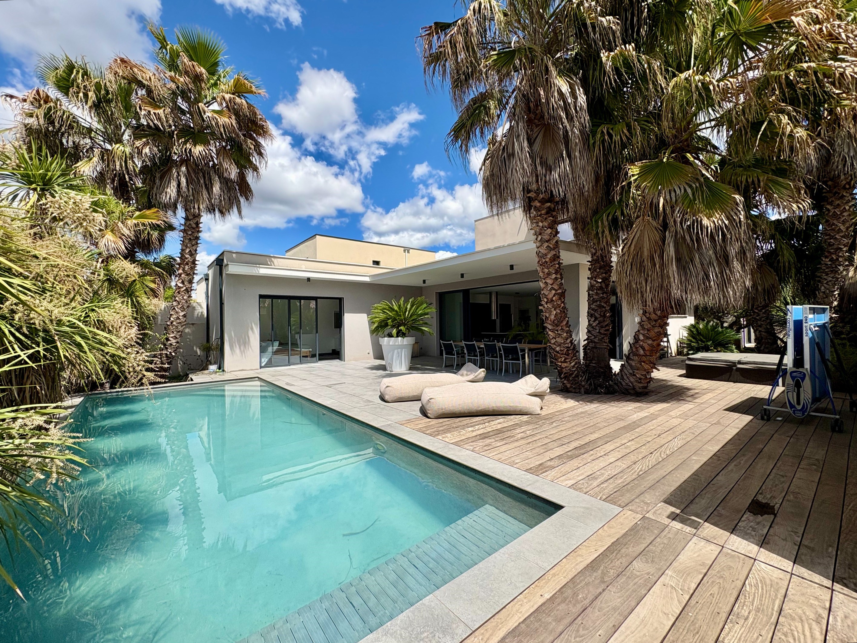  Lattes - Contemporary villa with swimming pool and jacuzzi - 物件實景