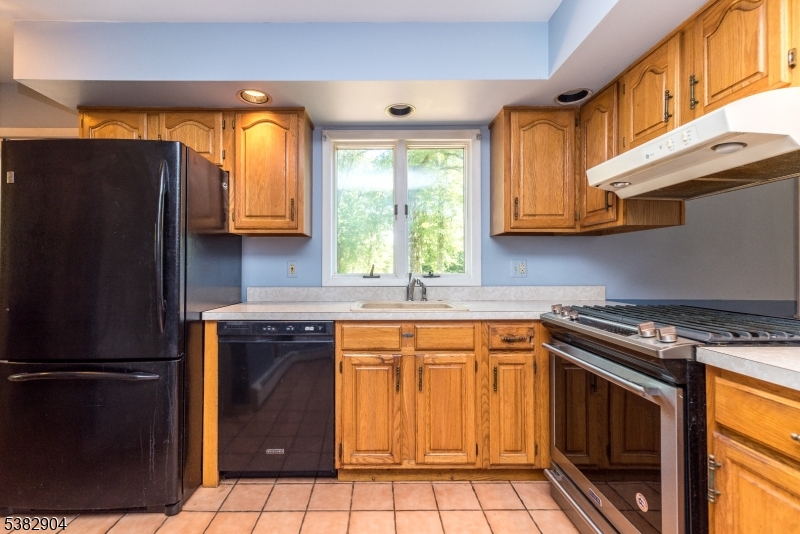 Kingwood Twp., New Jersey, 08867-4402, United States, 4 Bedrooms Bedrooms, ,3 BathroomsBathrooms,Residential,For Sale,1940654