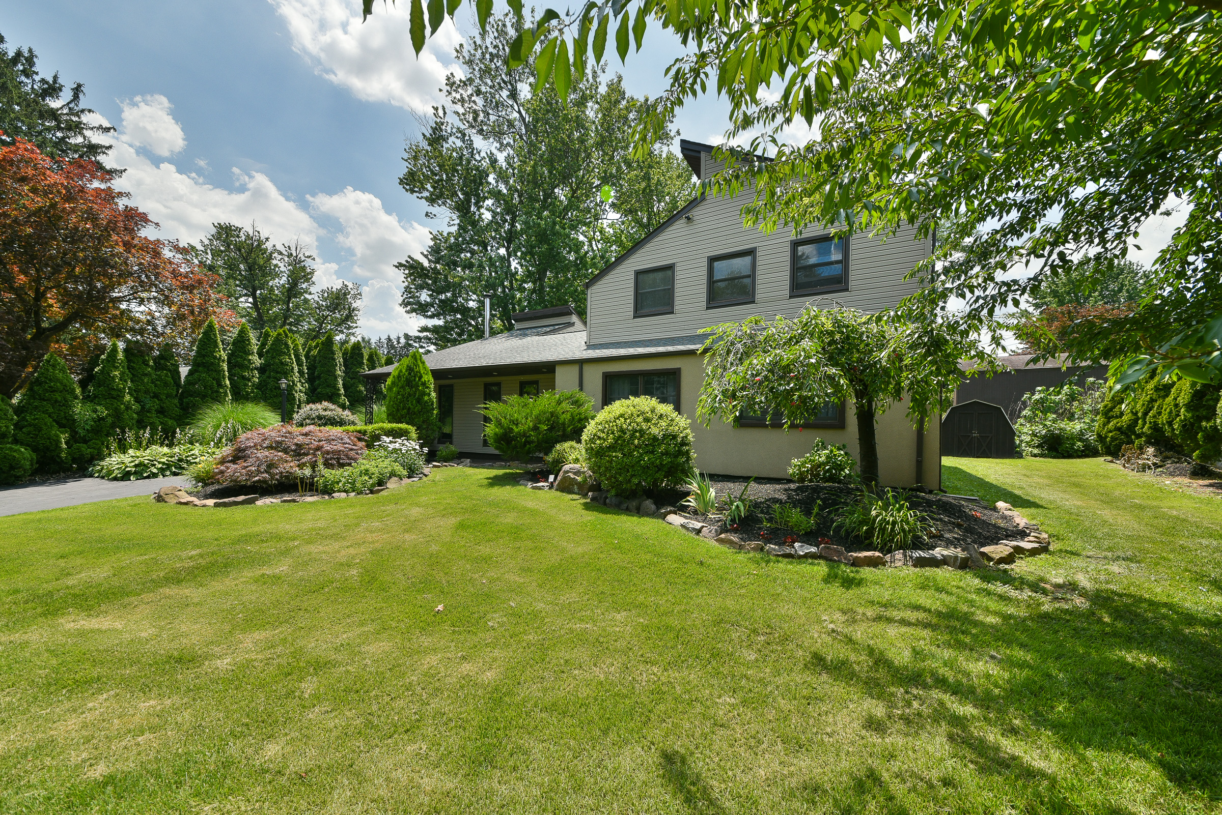 Feasterville Trevose, Pennsylvania, 19053, United States, 4 Bedrooms Bedrooms, ,2 BathroomsBathrooms,Residential,For Sale,1920735