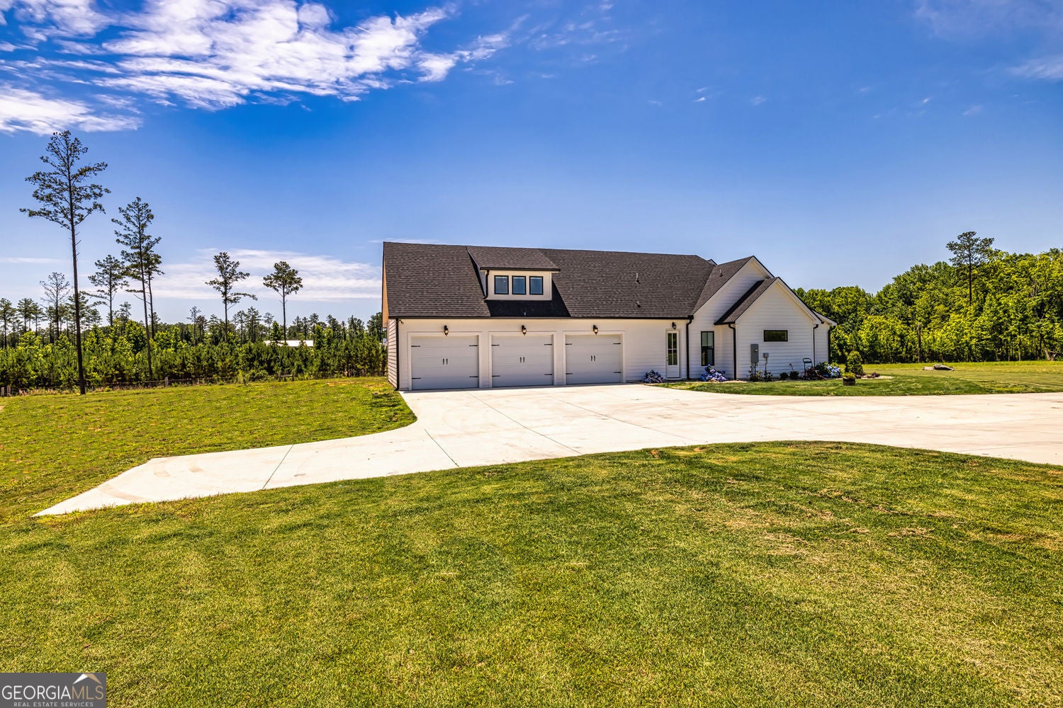 Senoia, Georgia, 30276, United States, 7 Bedrooms Bedrooms, ,6 BathroomsBathrooms,Residential,For Sale,1859097