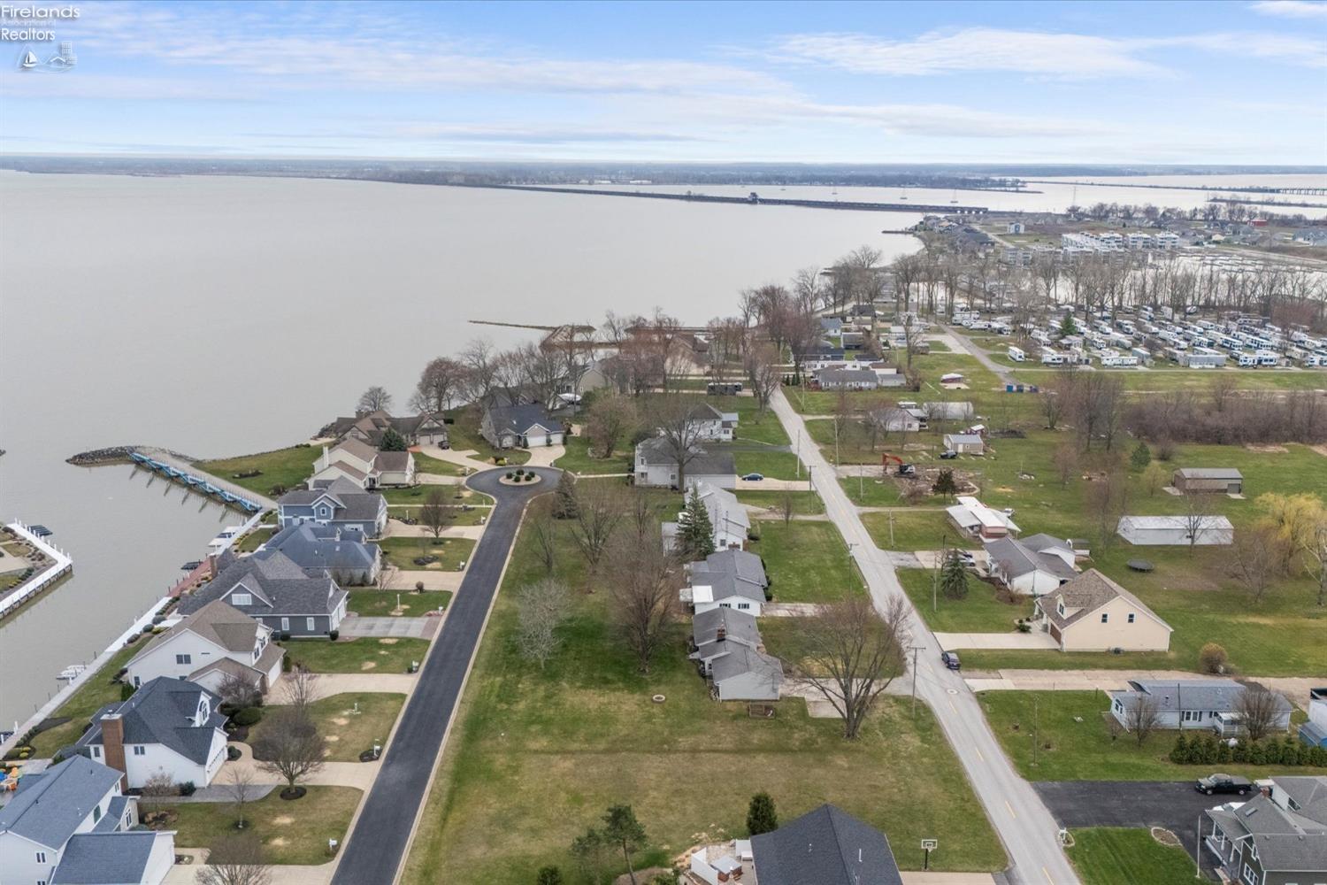 Marblehead, Ohio, 43440, United States, 4 Bedrooms Bedrooms, ,3 BathroomsBathrooms,Residential,For Sale,1921808