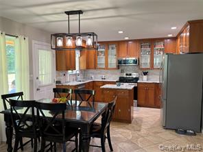 Poughquag, New York, 12570, United States, 3 Bedrooms Bedrooms, ,3 BathroomsBathrooms,Residential,For Sale,1983124