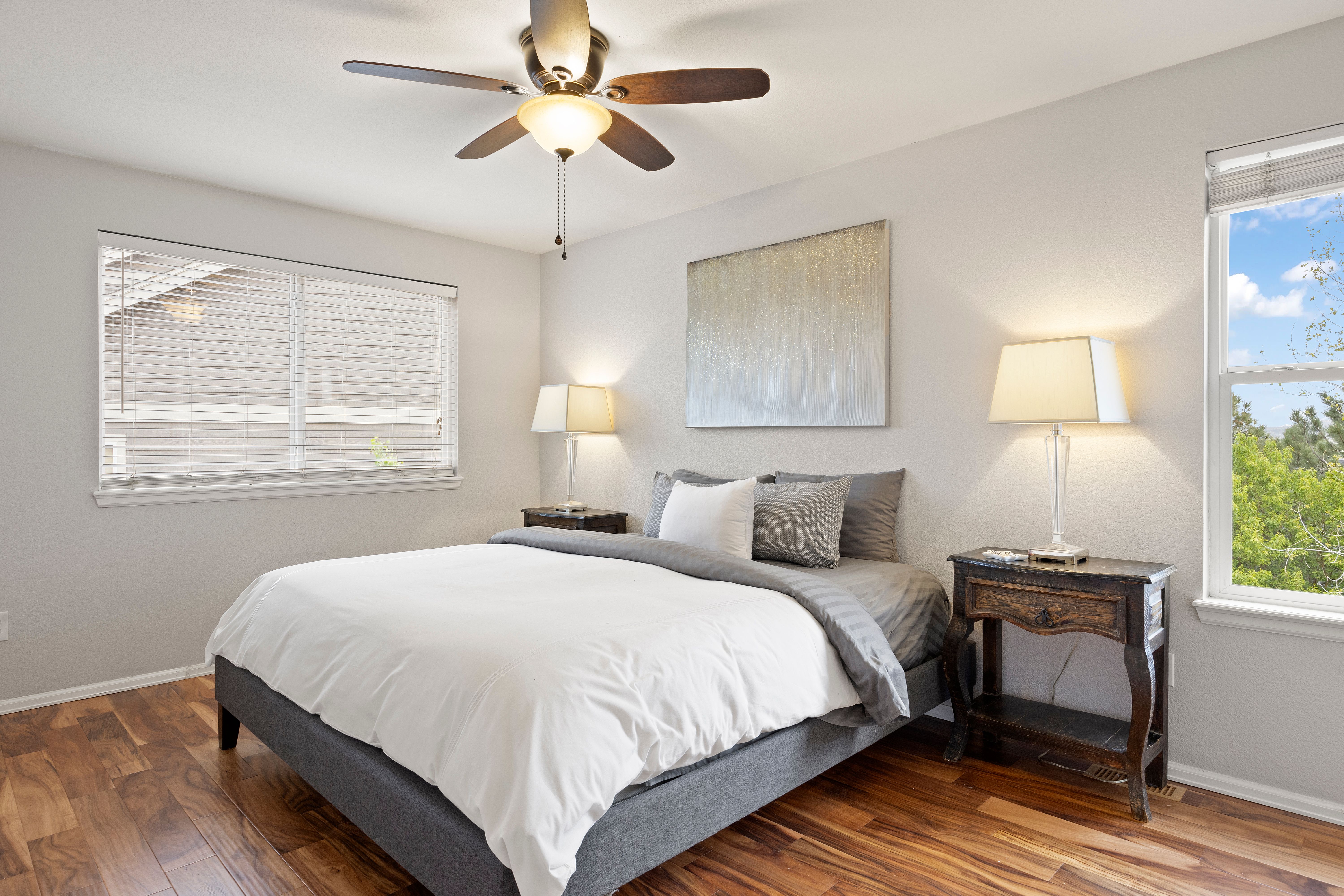  Situated on a desirable corner lot in the sought-after Red Hawk community - 物件實景