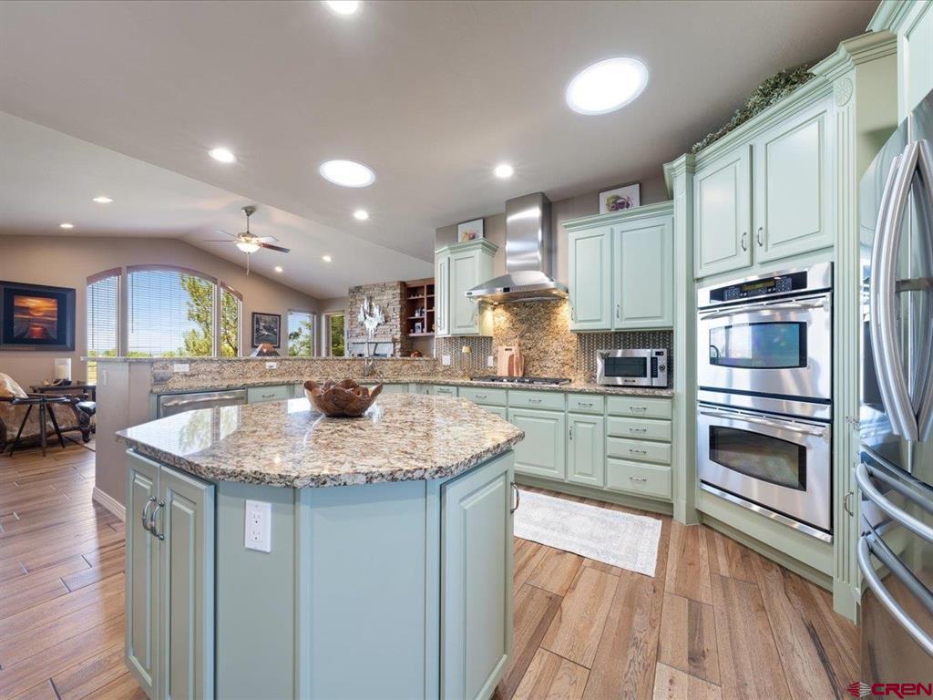 Montrose, Colorado, 81401, United States, 4 Bedrooms Bedrooms, ,3 BathroomsBathrooms,Residential,For Sale,1847638