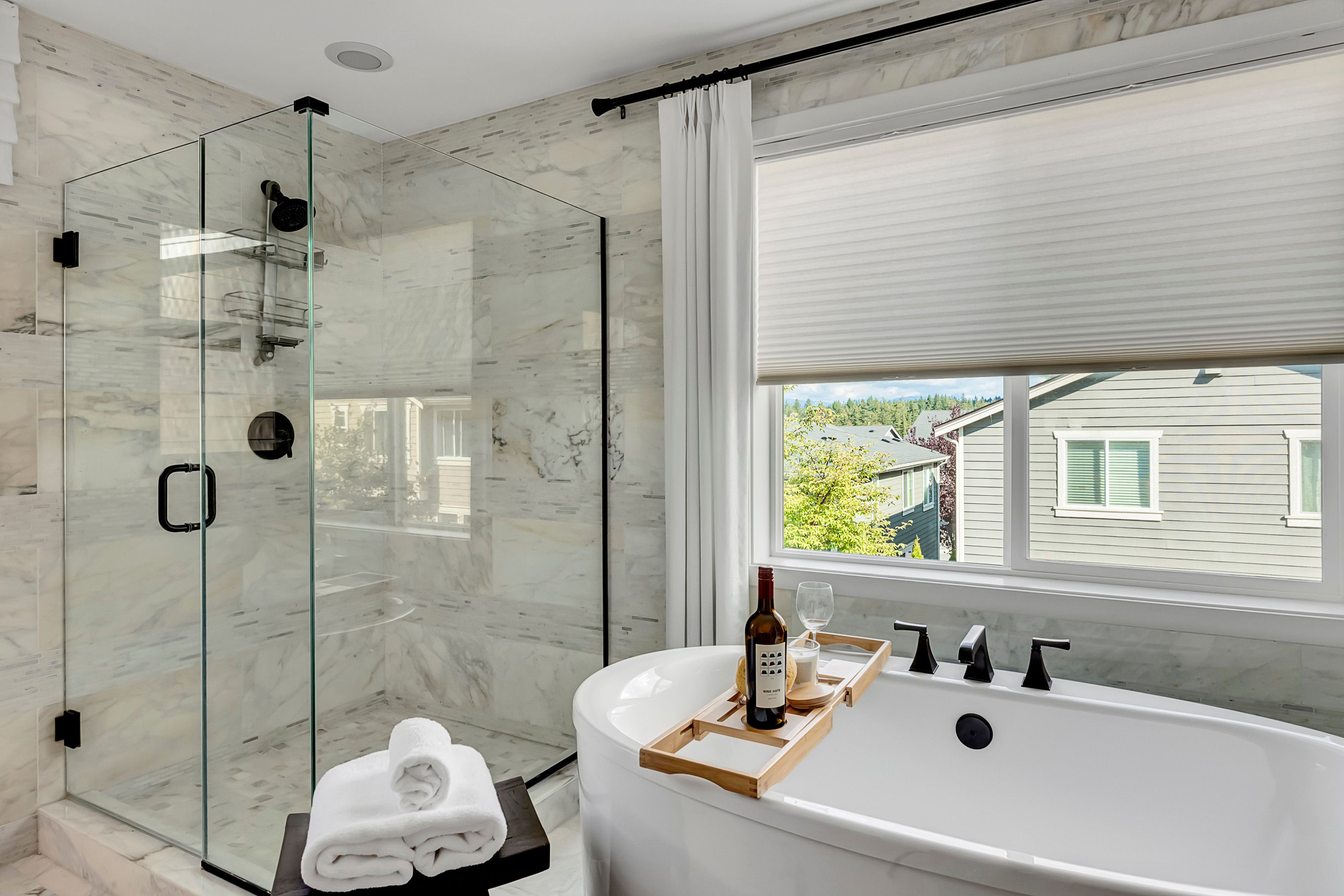  1444 242nd Avenue Northeast, Sammamish, WA 98074 - 物件實景