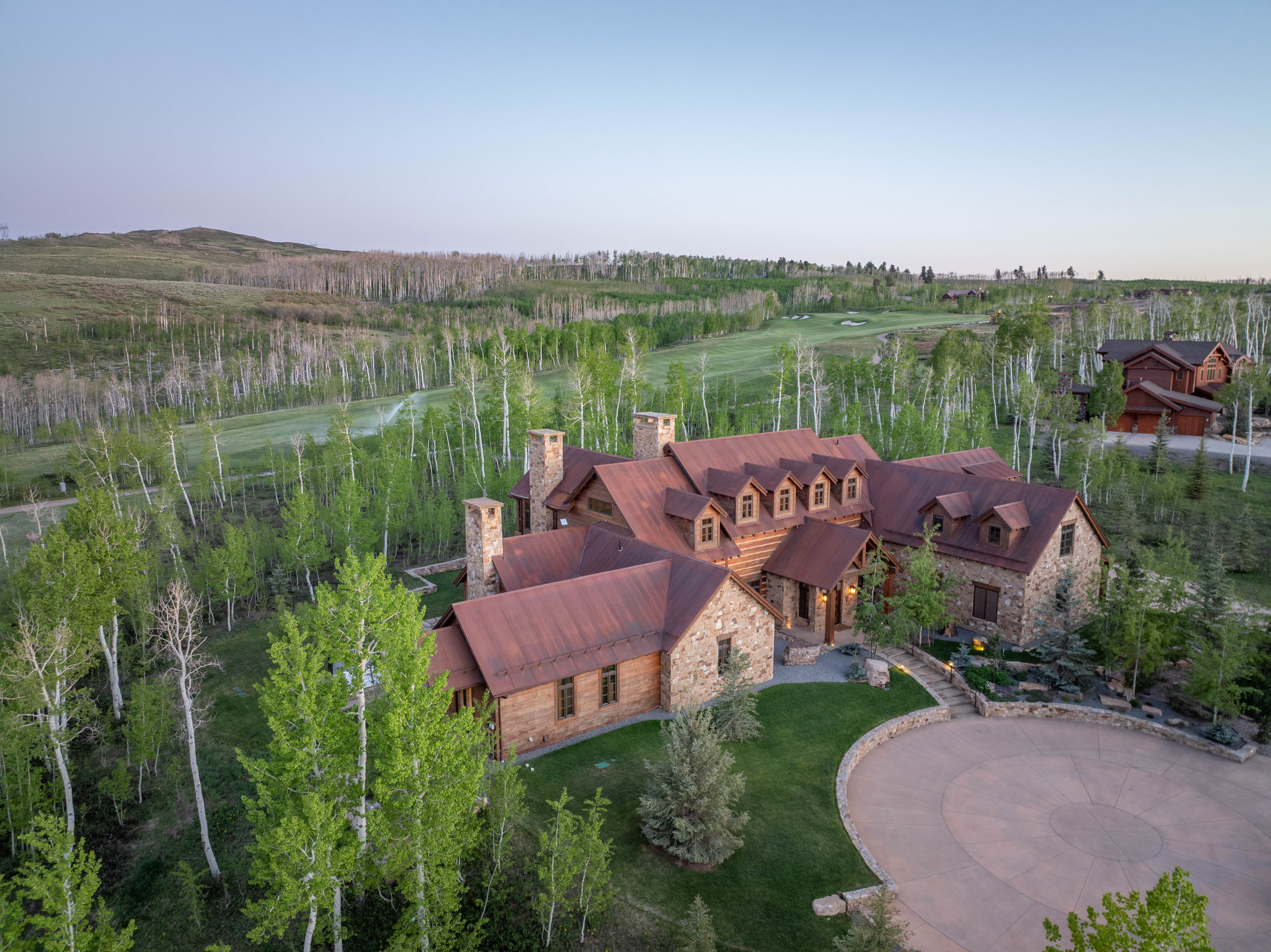  Refined Mountain Elegance In A Premier Setting - 物件實景