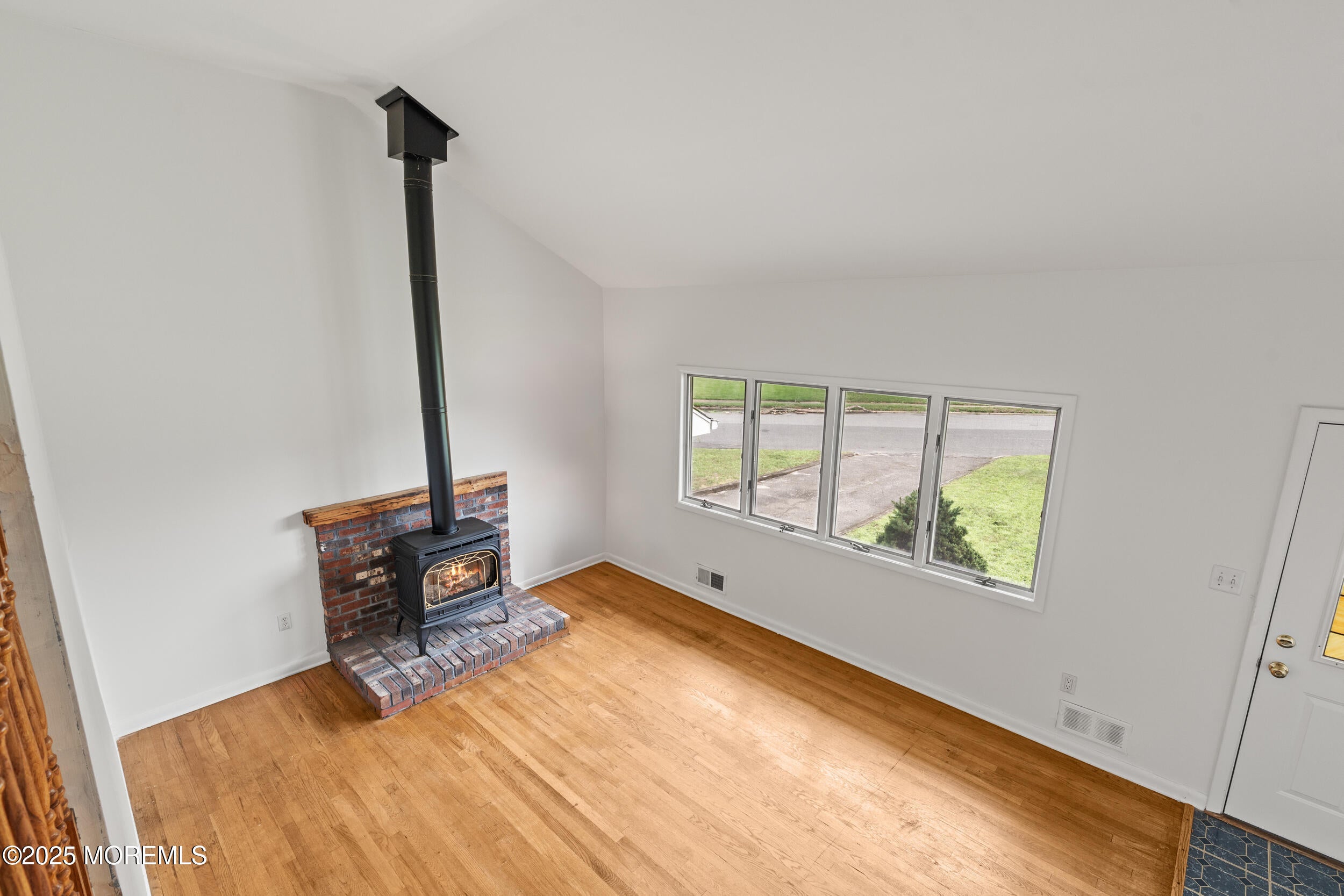 Oakhurst, New Jersey, 07755, United States, 3 Bedrooms Bedrooms, ,2 BathroomsBathrooms,Residential,For Sale,1923231