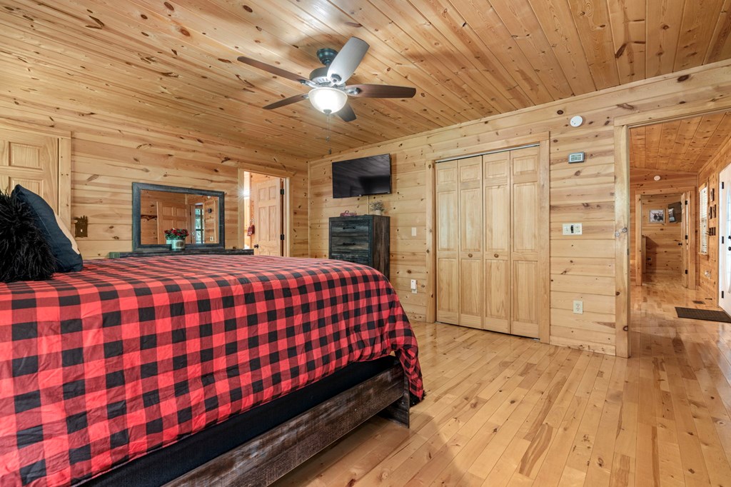 Blue Ridge, Georgia, 30513, United States, 3 Bedrooms Bedrooms, ,3 BathroomsBathrooms,Residential,For Sale,1980618