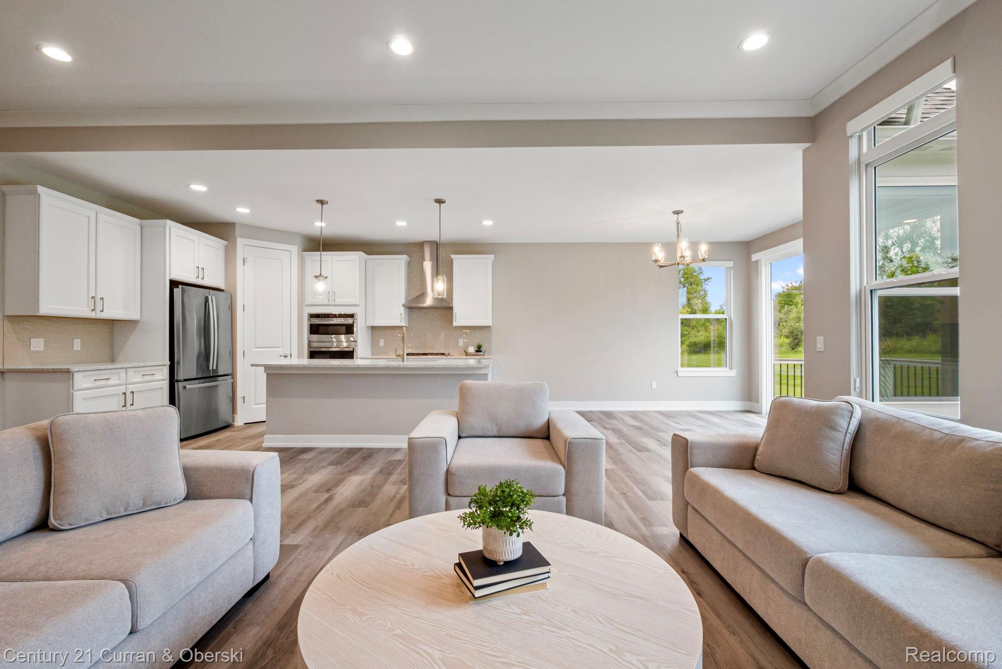 Northville, Michigan, 48168, United States, 2 Bedrooms Bedrooms, ,2 BathroomsBathrooms,Residential,For Sale,1983973