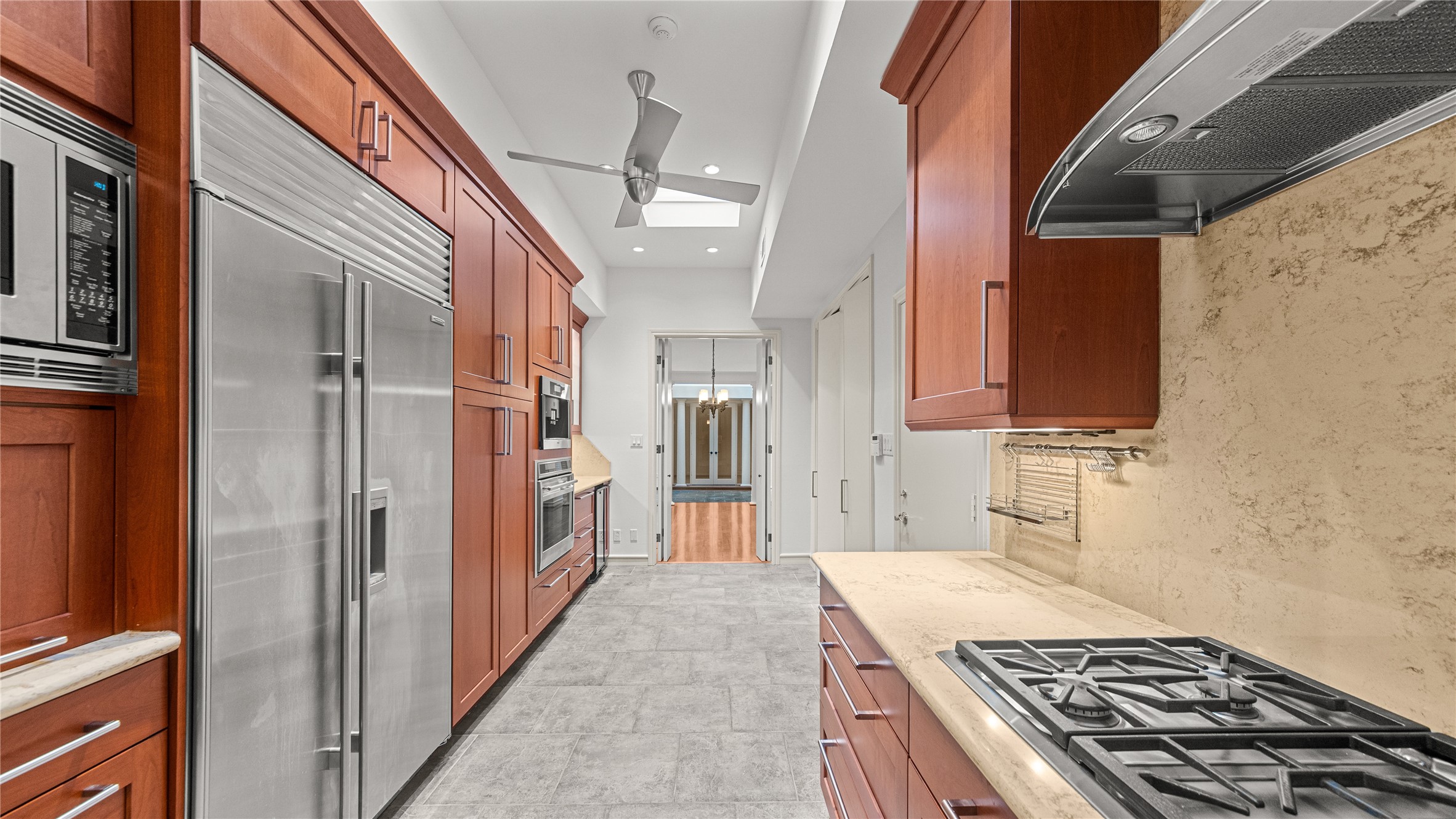Houston, Texas, 77056, United States, 3 Bedrooms Bedrooms, ,5 BathroomsBathrooms,Residential,For Sale,1911069