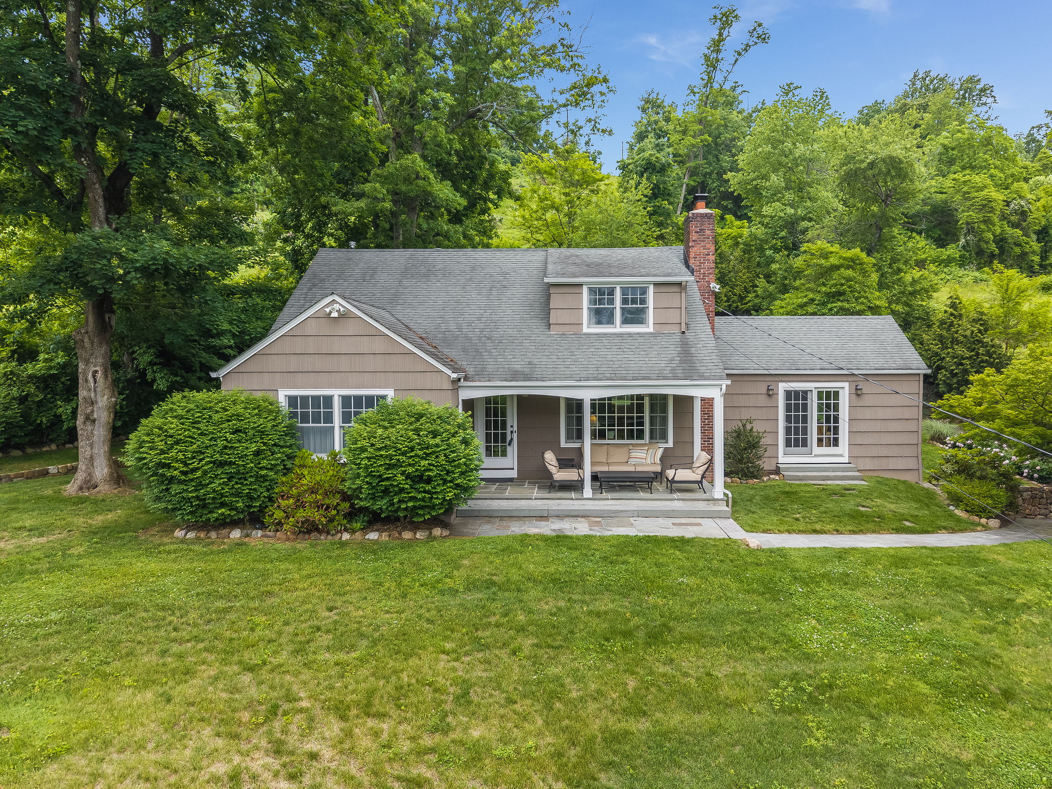 Chatham, New Jersey, 07928, United States, 5 Bedrooms Bedrooms, ,2 BathroomsBathrooms,Residential,For Sale,2033106