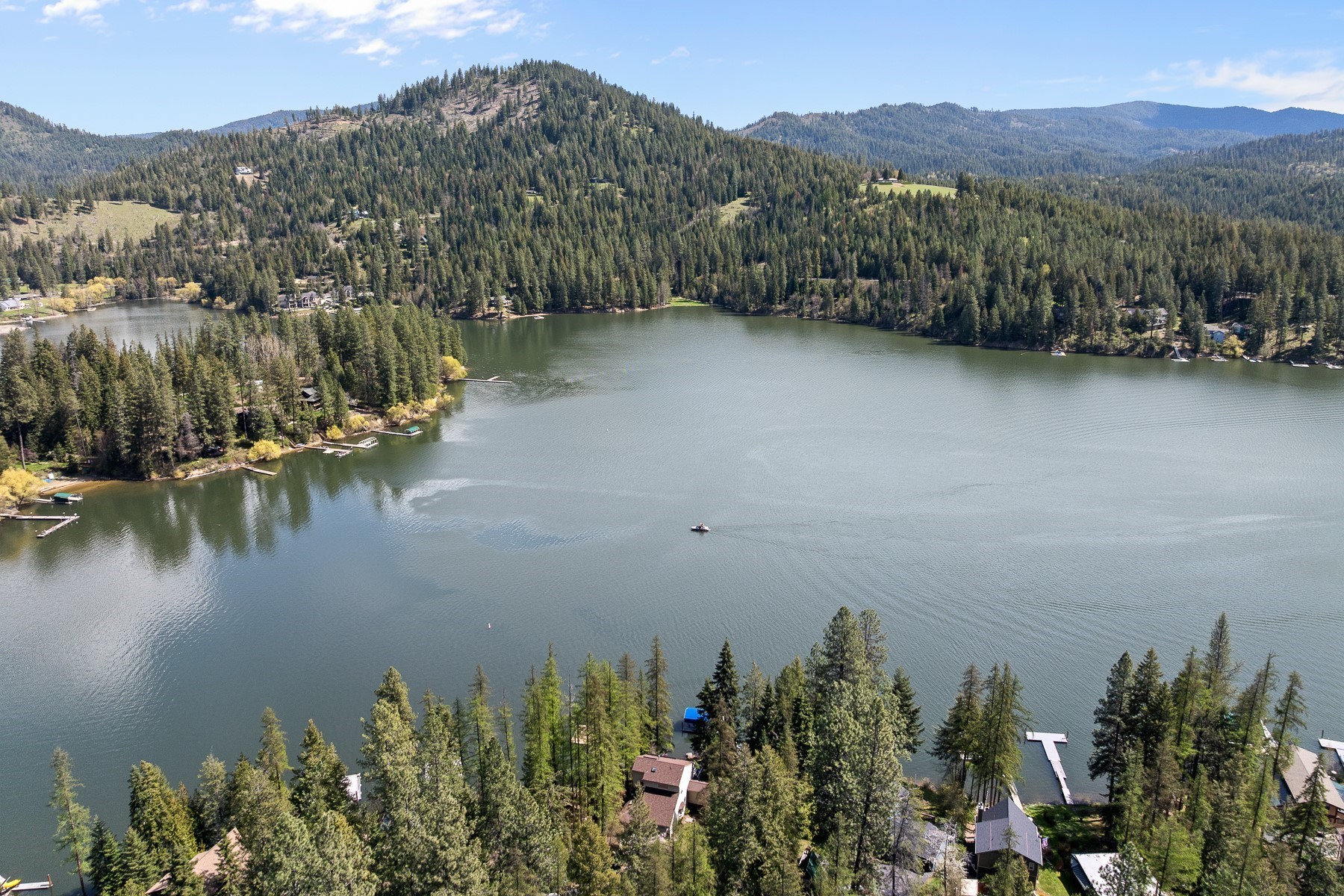  Hayden Lake Year Round Waterfront Living - 物件實景