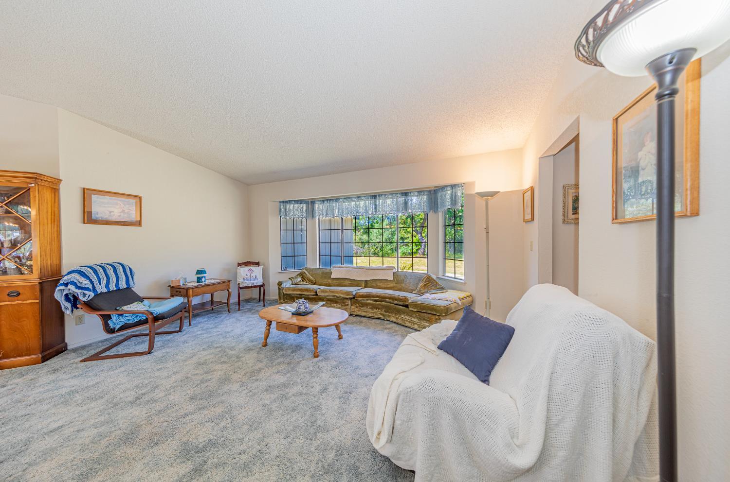 Oakhurst, California, 93644, United States, 4 Bedrooms Bedrooms, ,3 BathroomsBathrooms,Residential,For Sale,1974250