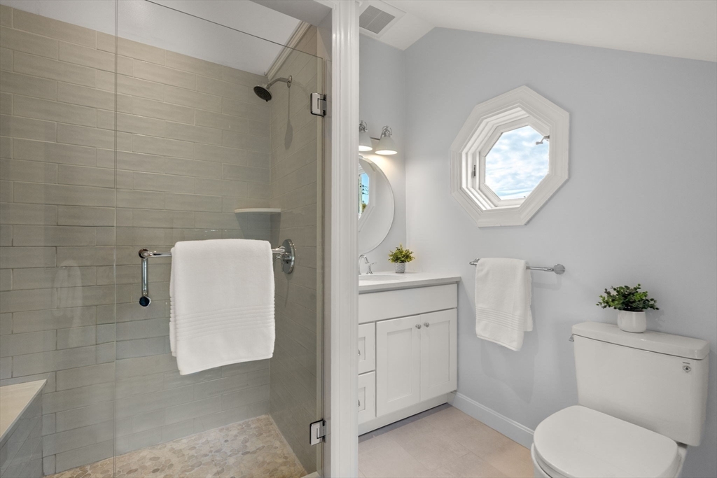 Yarmouth, Massachusetts, 02673, United States, 10 Bedrooms Bedrooms, ,10 BathroomsBathrooms,Residential,For Sale,1876062