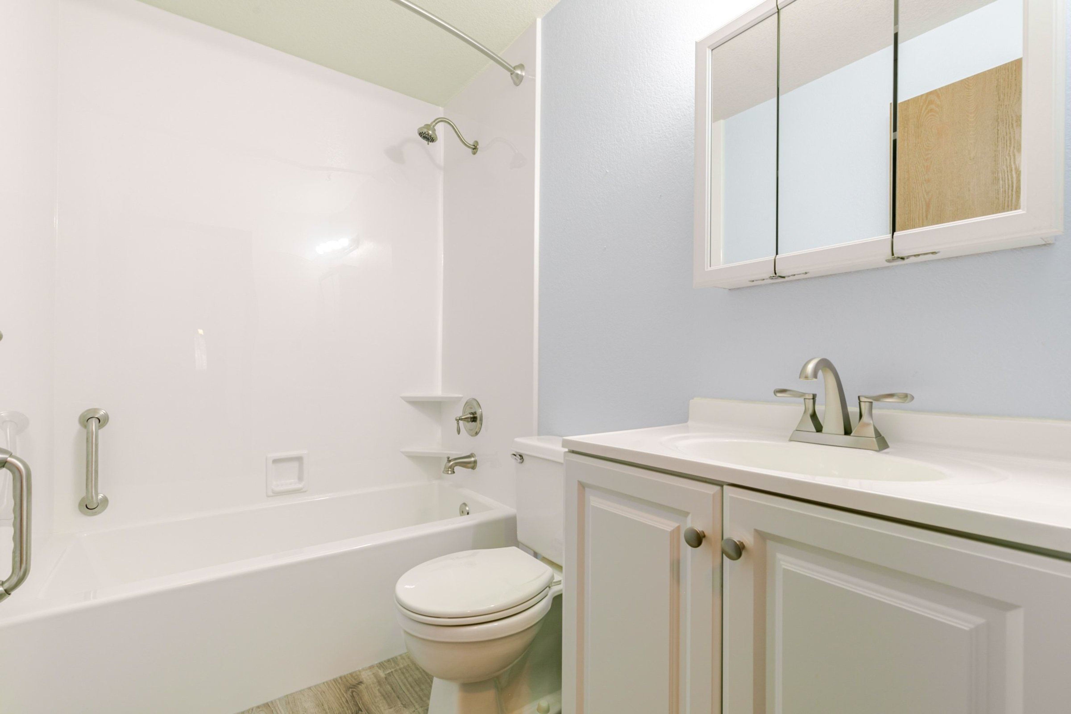  Parklike Yard With 3 Bedroom 2 Bath Home - 物件實景