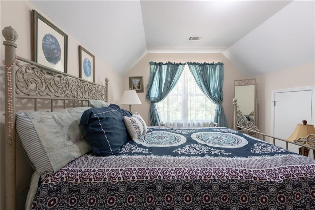 Commerce, Georgia, 30530, United States, 5 Bedrooms Bedrooms, ,4 BathroomsBathrooms,Residential,For Sale,1826945