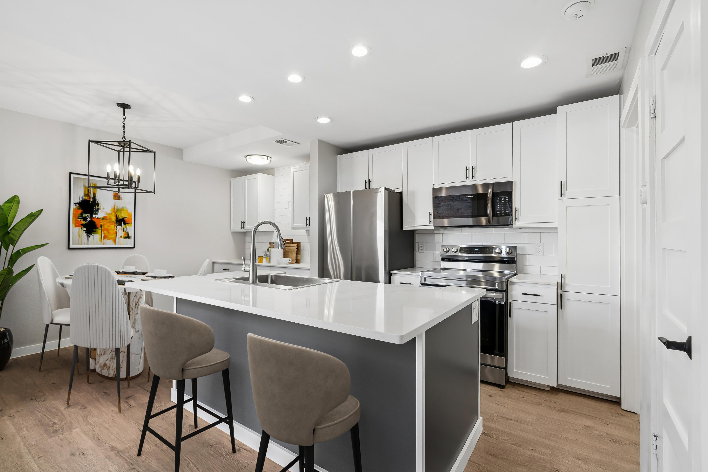  Katy Trail Condo Fully Remodeled with Private Turf Patio - 物件實景