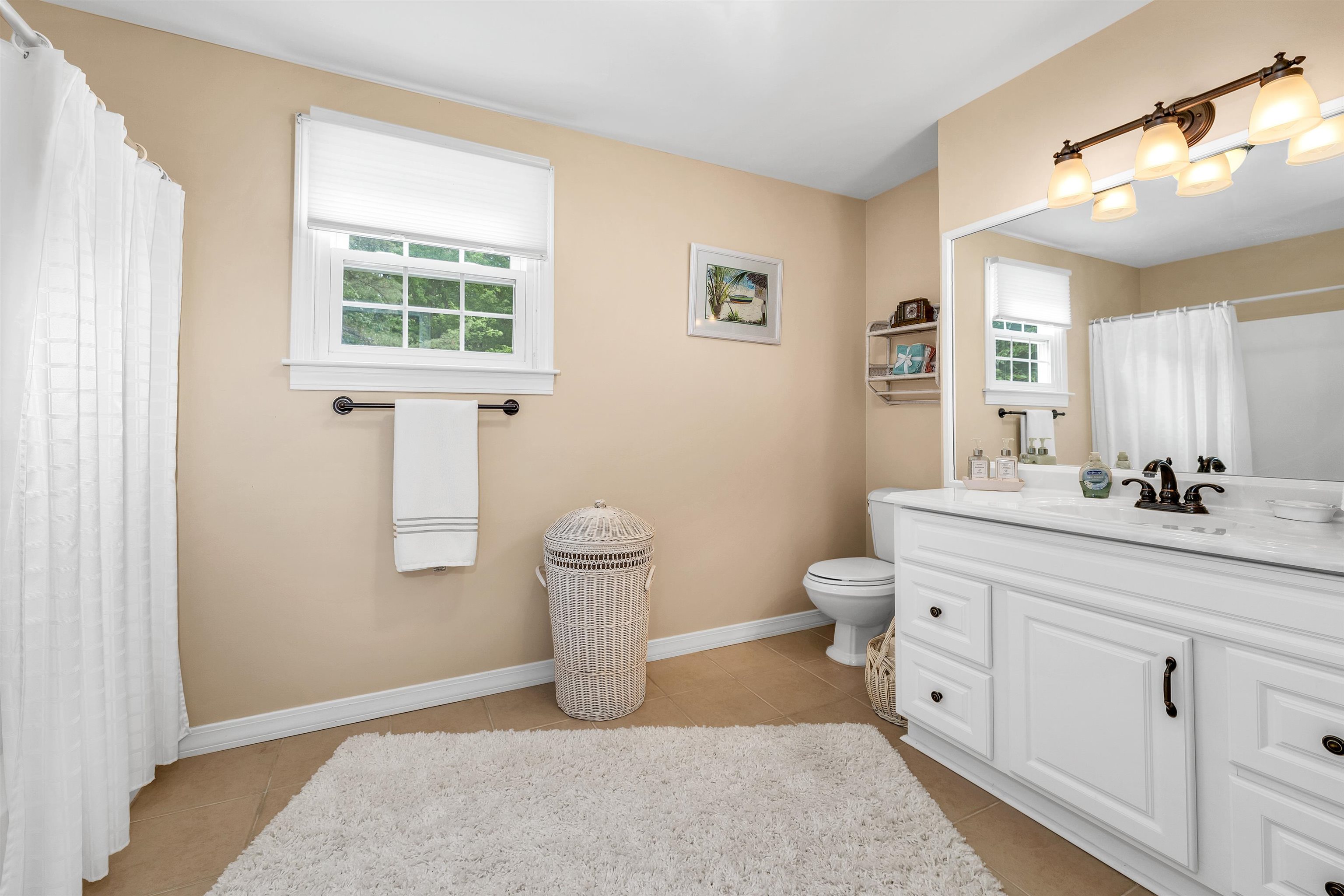 Gilford, New Hampshire, 03249, United States, 4 Bedrooms Bedrooms, ,2 BathroomsBathrooms,Residential,For Sale,1875649