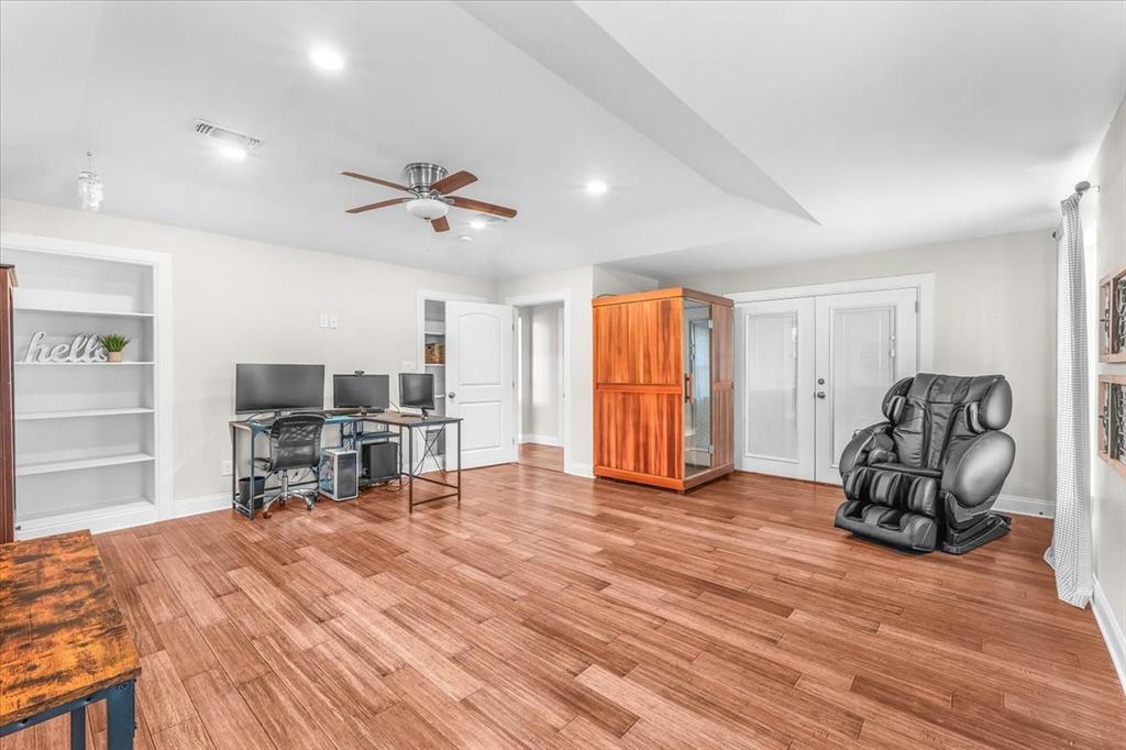 Weatherford, Texas, 76086, United States, 4 Bedrooms Bedrooms, ,3 BathroomsBathrooms,Residential,For Sale,1944820