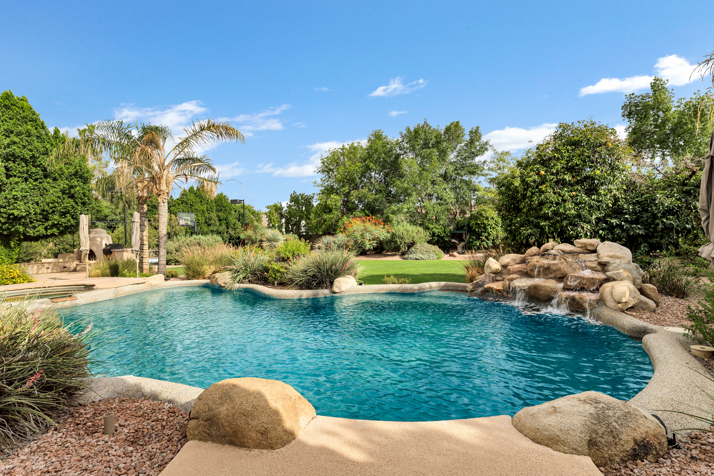 Mesa, Arizona, 85205, United States, 6 Bedrooms Bedrooms, ,3 BathroomsBathrooms,Residential,For Sale,1900615