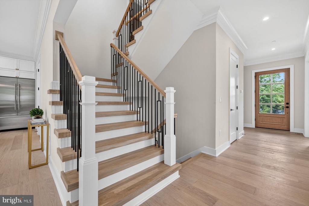 Kensington, Maryland, 20895, United States, 5 Bedrooms Bedrooms, ,5 BathroomsBathrooms,Residential,For Sale,2048532